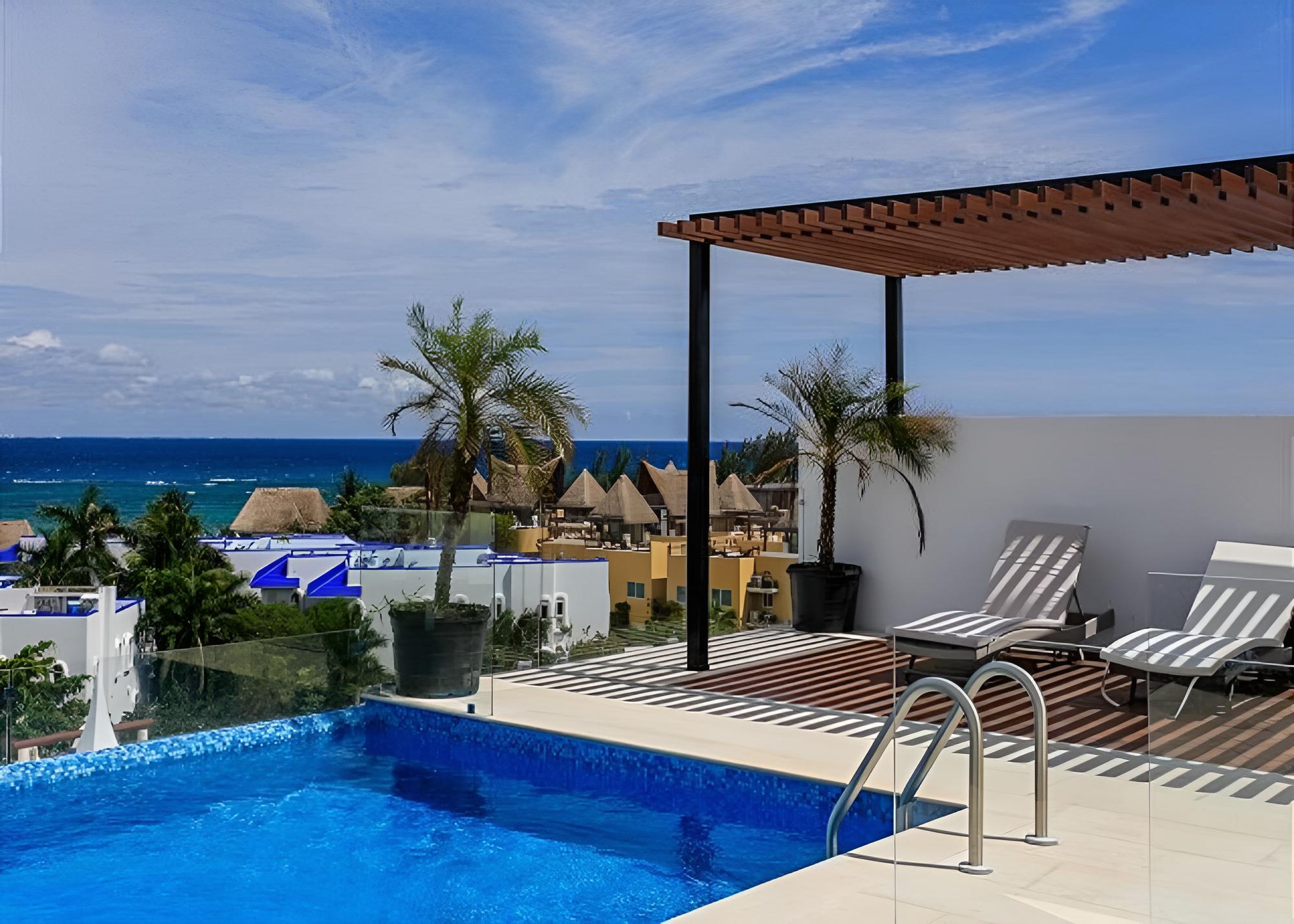 Menesse By Playa Moments