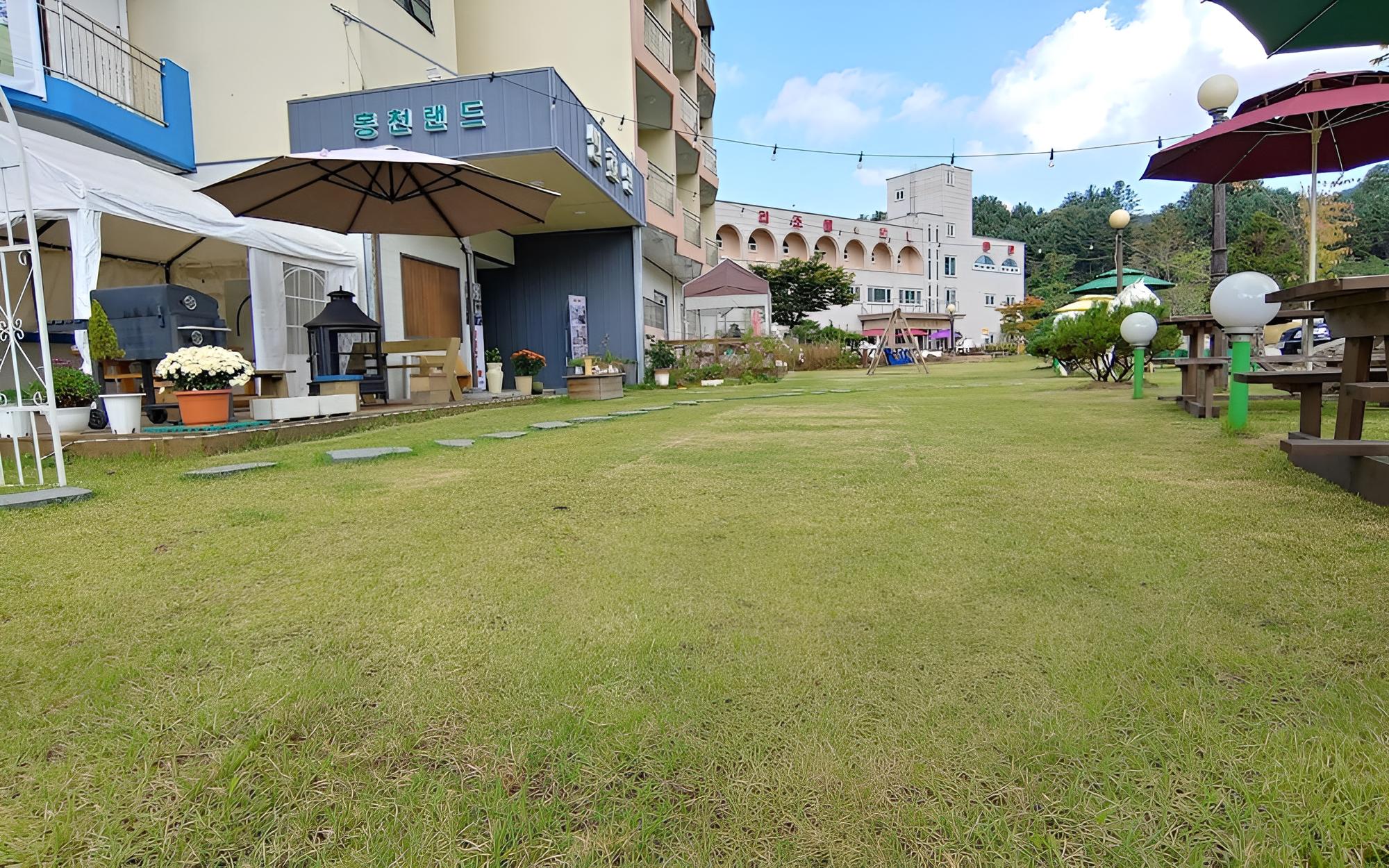 Hongcheon Sun Hotel view 2
