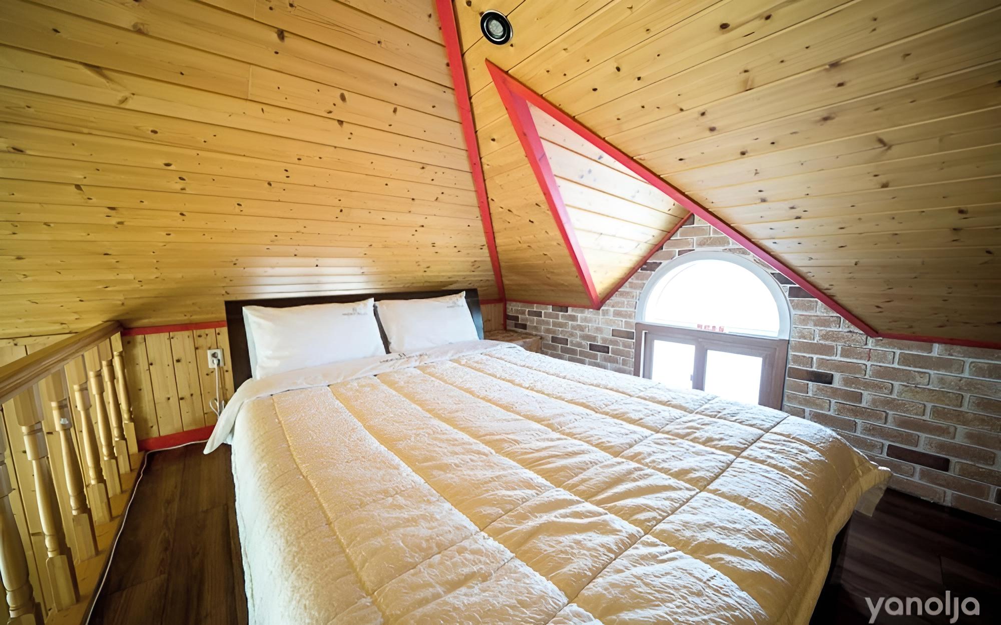 Photo 37