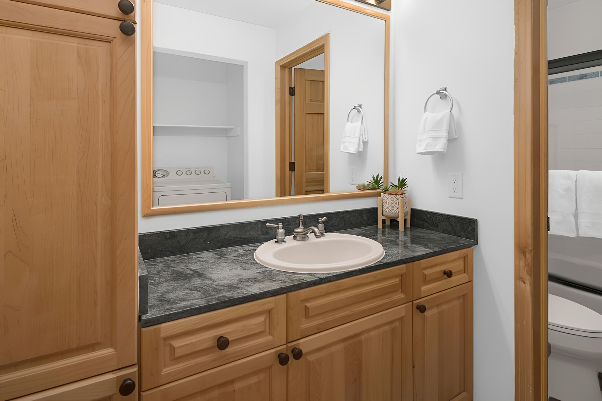 Mountain Condo: Half Mi to Breckenridge Ski Slopes