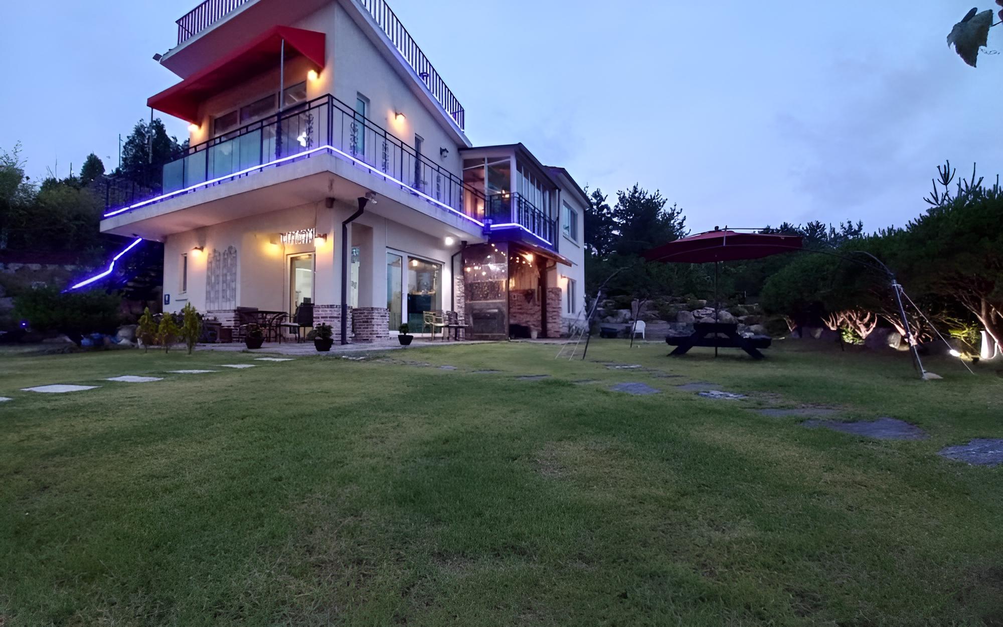 Goseong Rozelle Pension