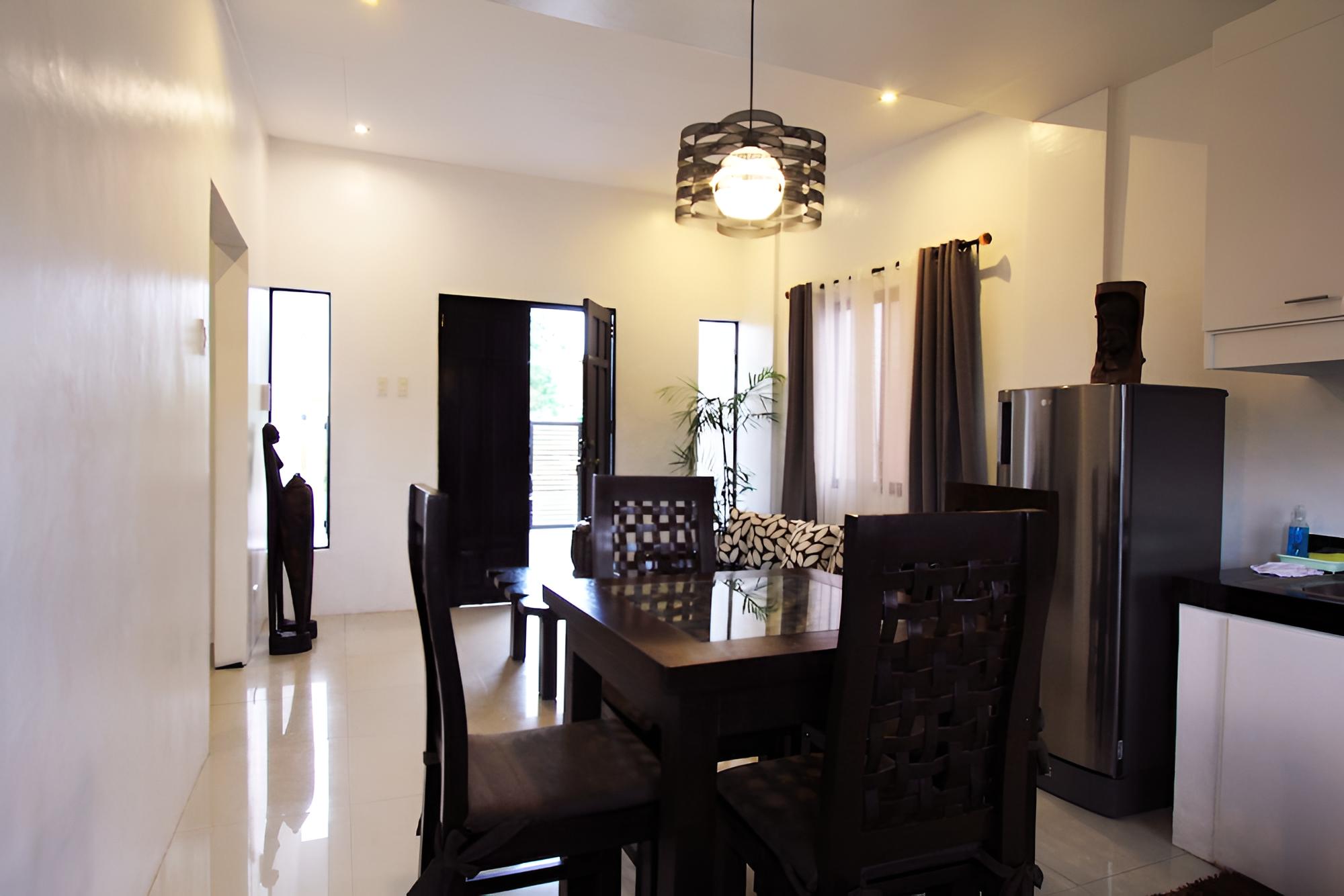 Tagaytay Summer House