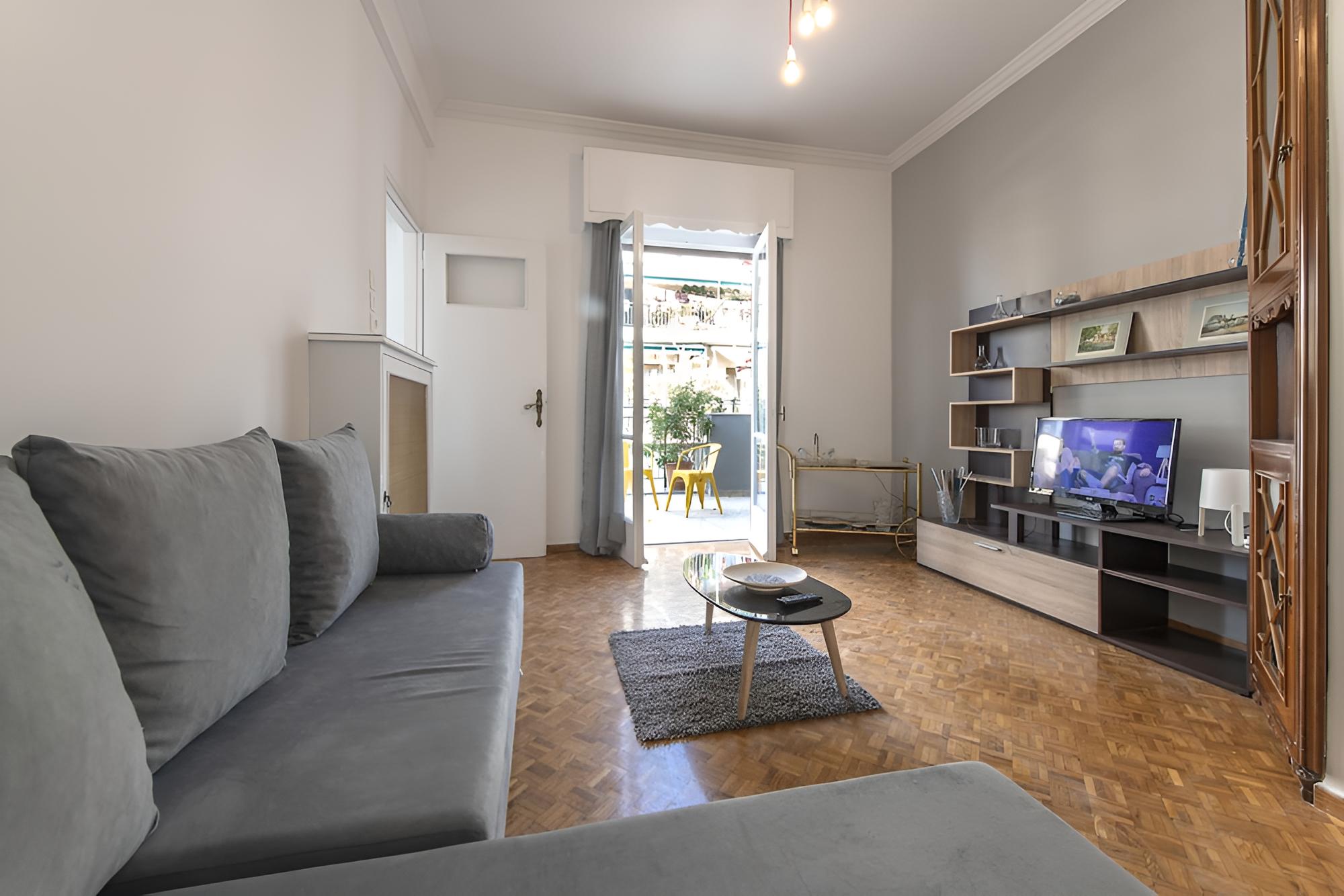 Petralona Cosy Penthouse