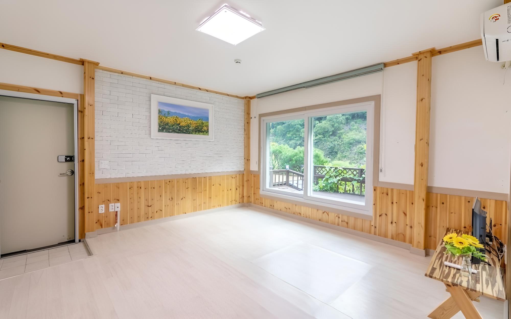 Boeun Supsogui Hayan Pension