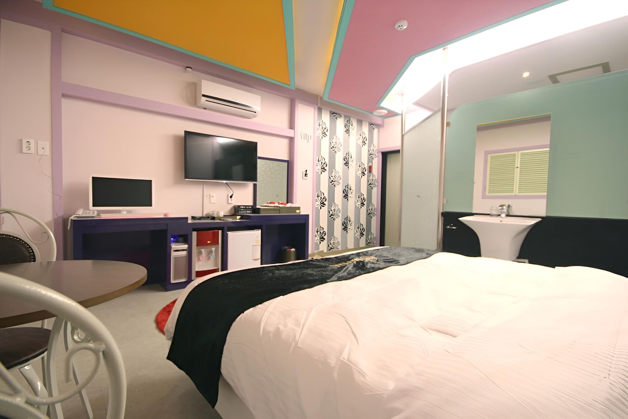 Western Wonpyeongdong Hip