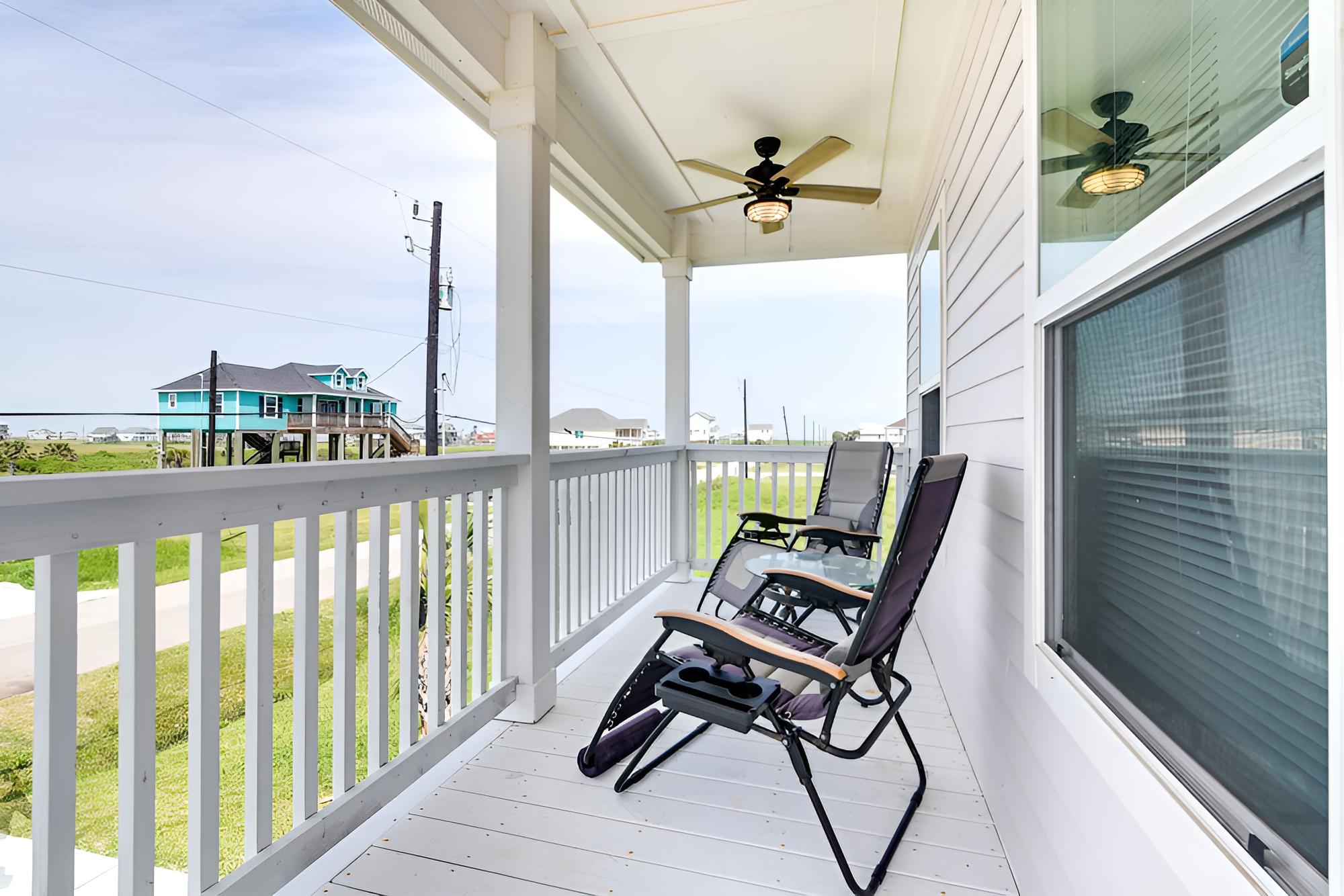 Galveston Home w/ 2 Balconies & Easy Beach Access