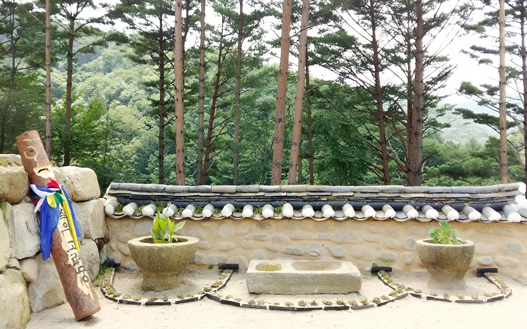 Pyeongchang Goryeogoong Hanok Hotel