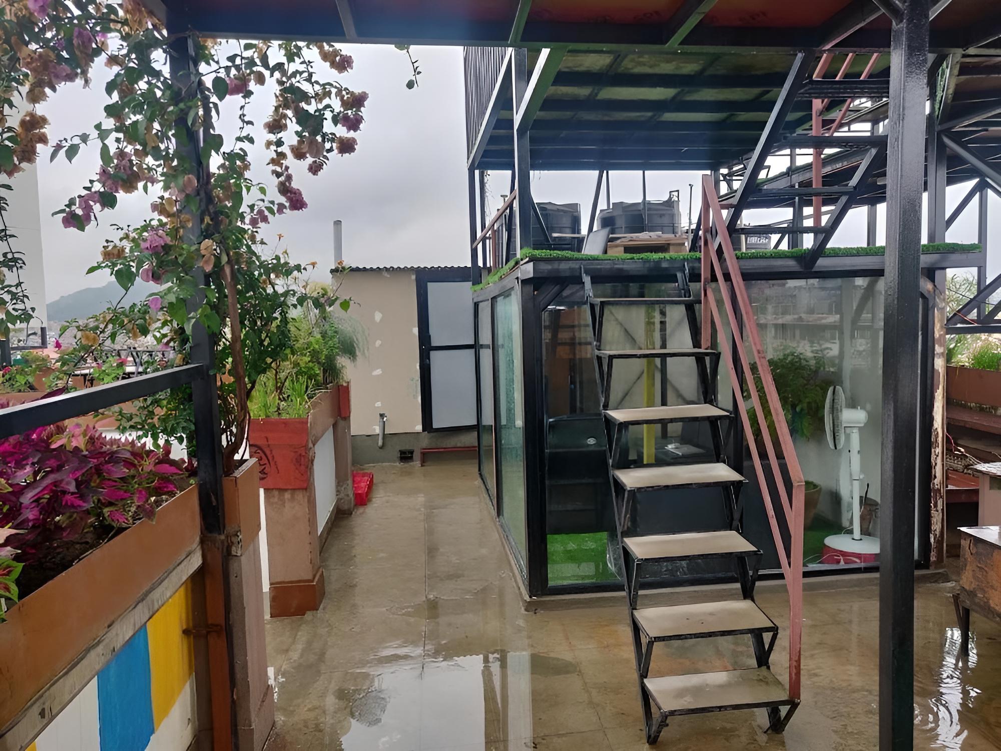 Hotel Yog - Hostel