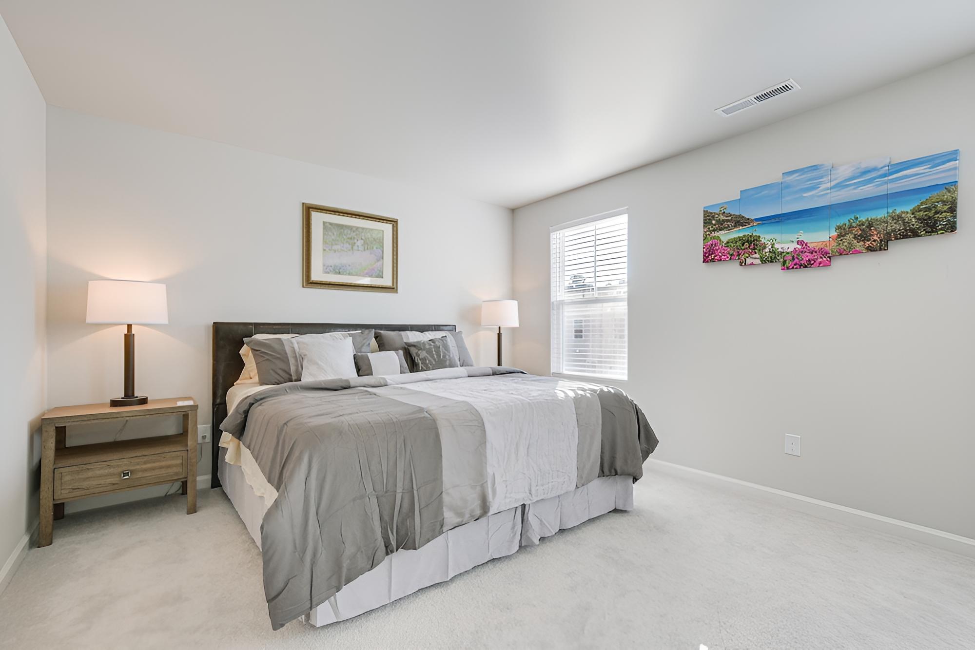 Clayton Townhome ~ 13 Mi to Downtown Raleigh!