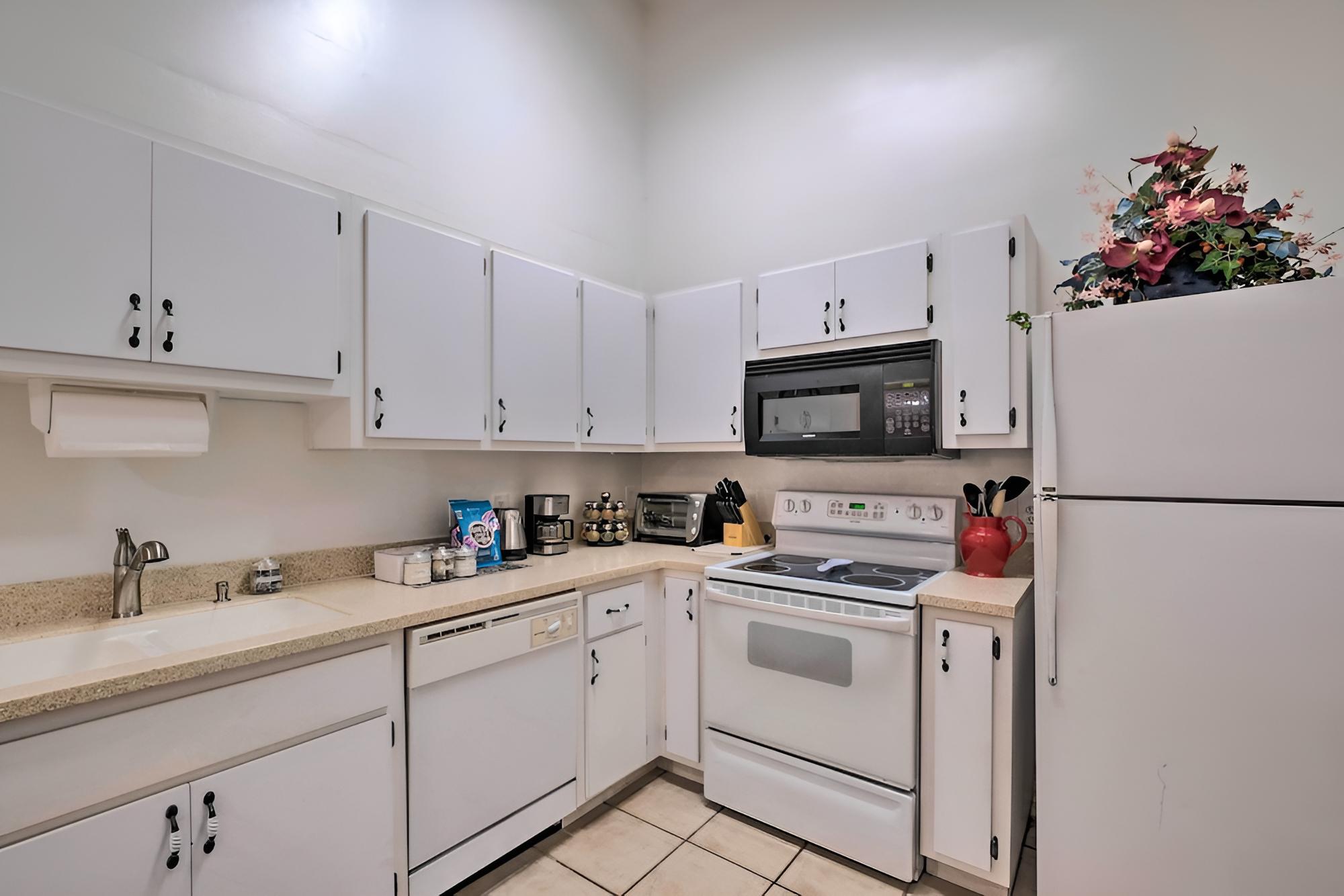 Cozy Gainesville Condo Near Shopping & Dining