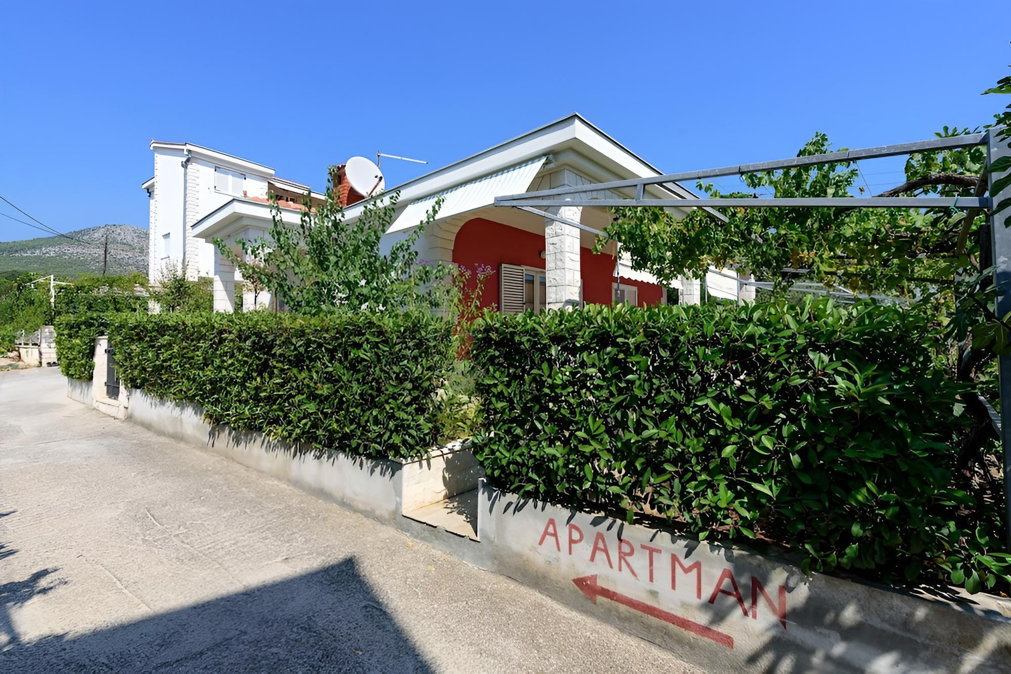 Vesnad - 25 m From Beach - H view 2