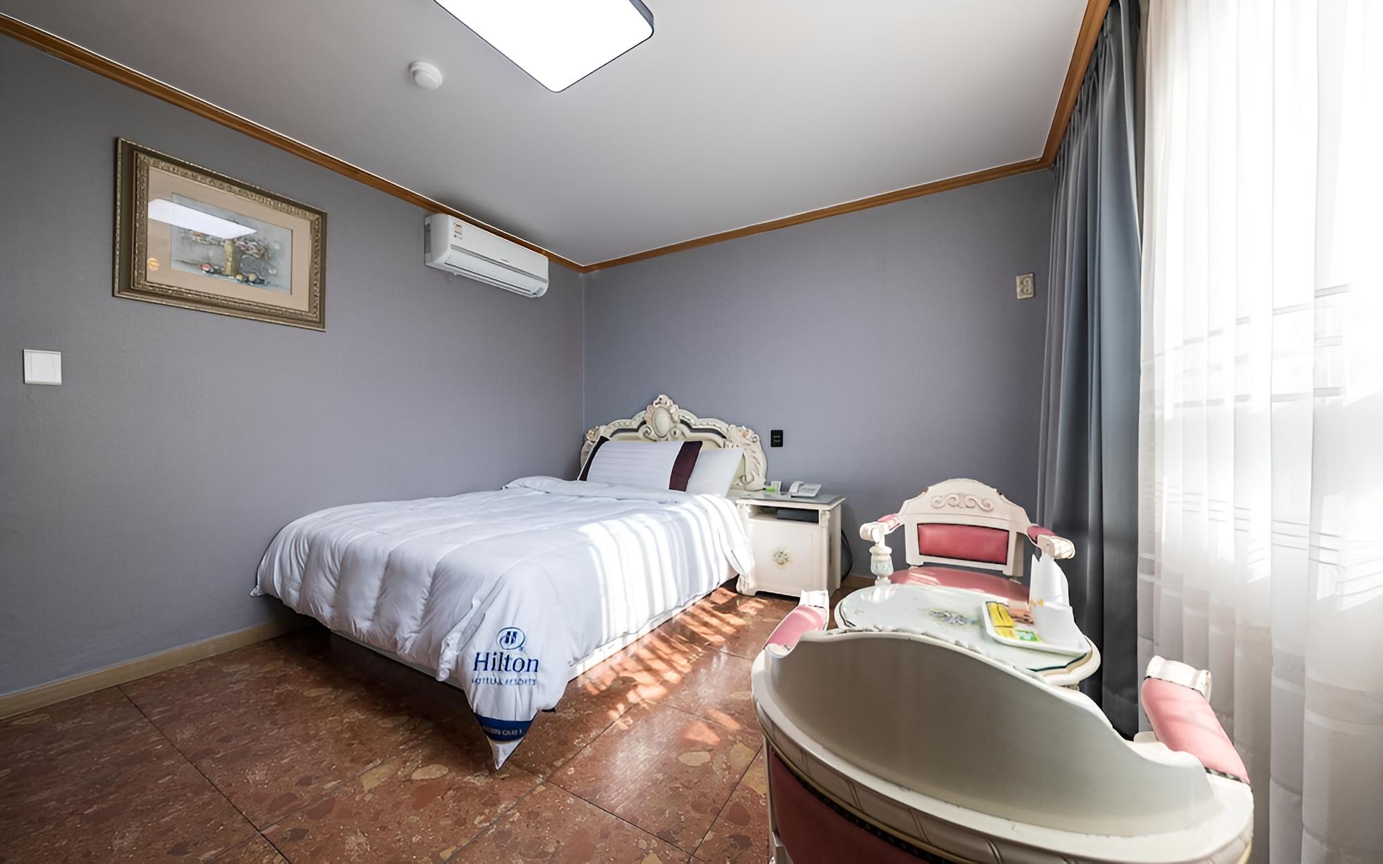 Yangju Gallery Hotel