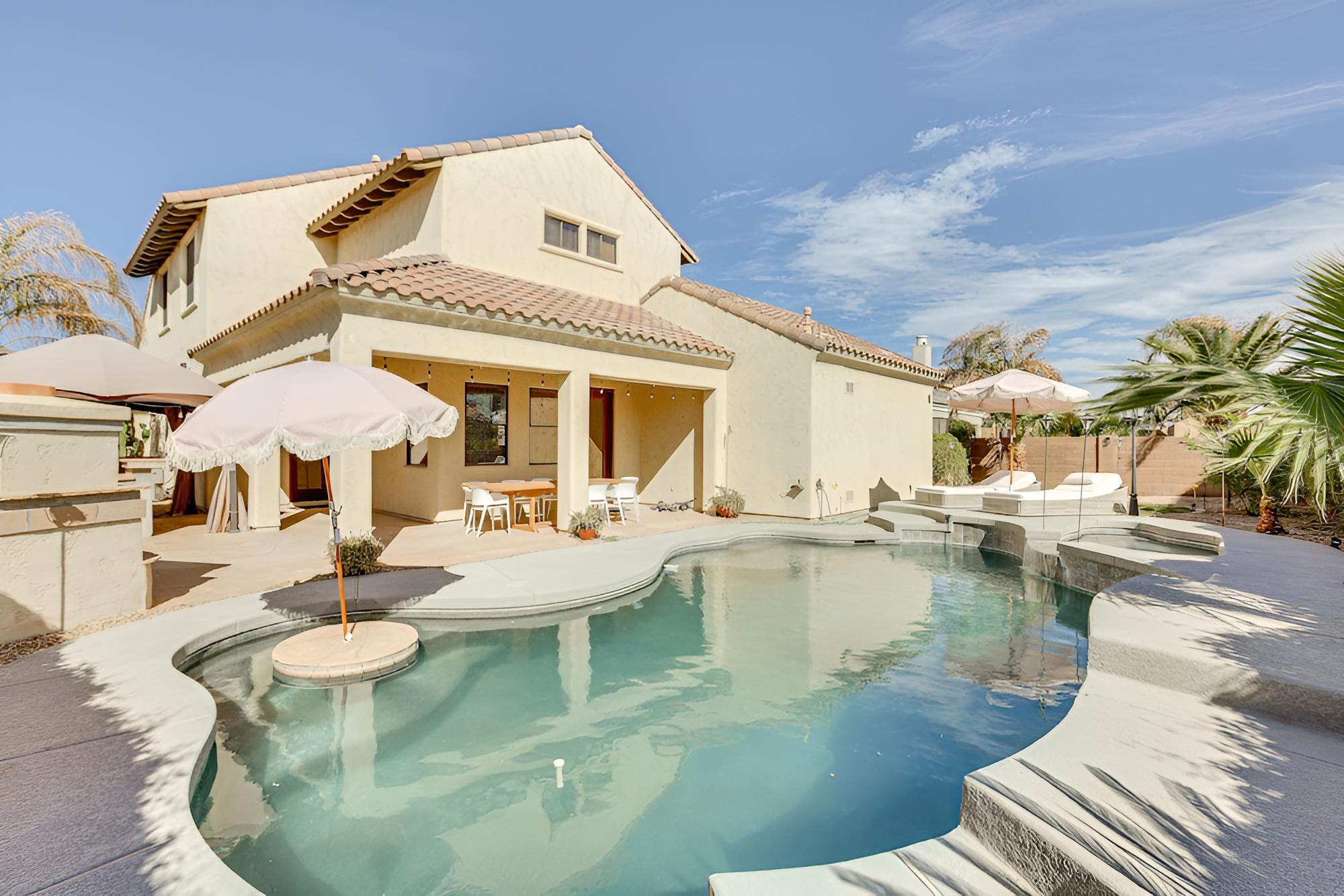 Wfh-friendly Goodyear Home w/ Private Hot Tub!