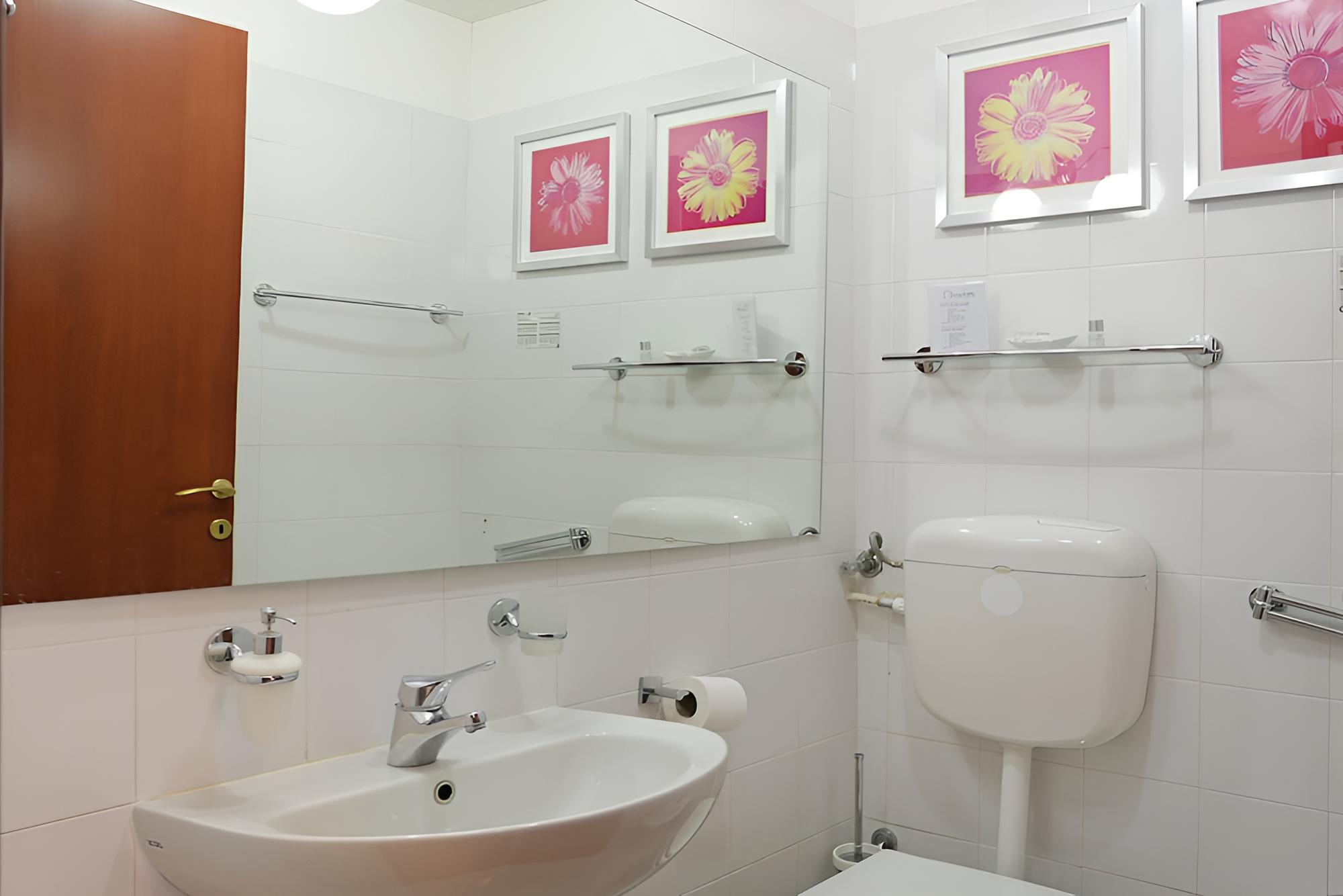 Houspitality Flowers B&B — Rome photo 4