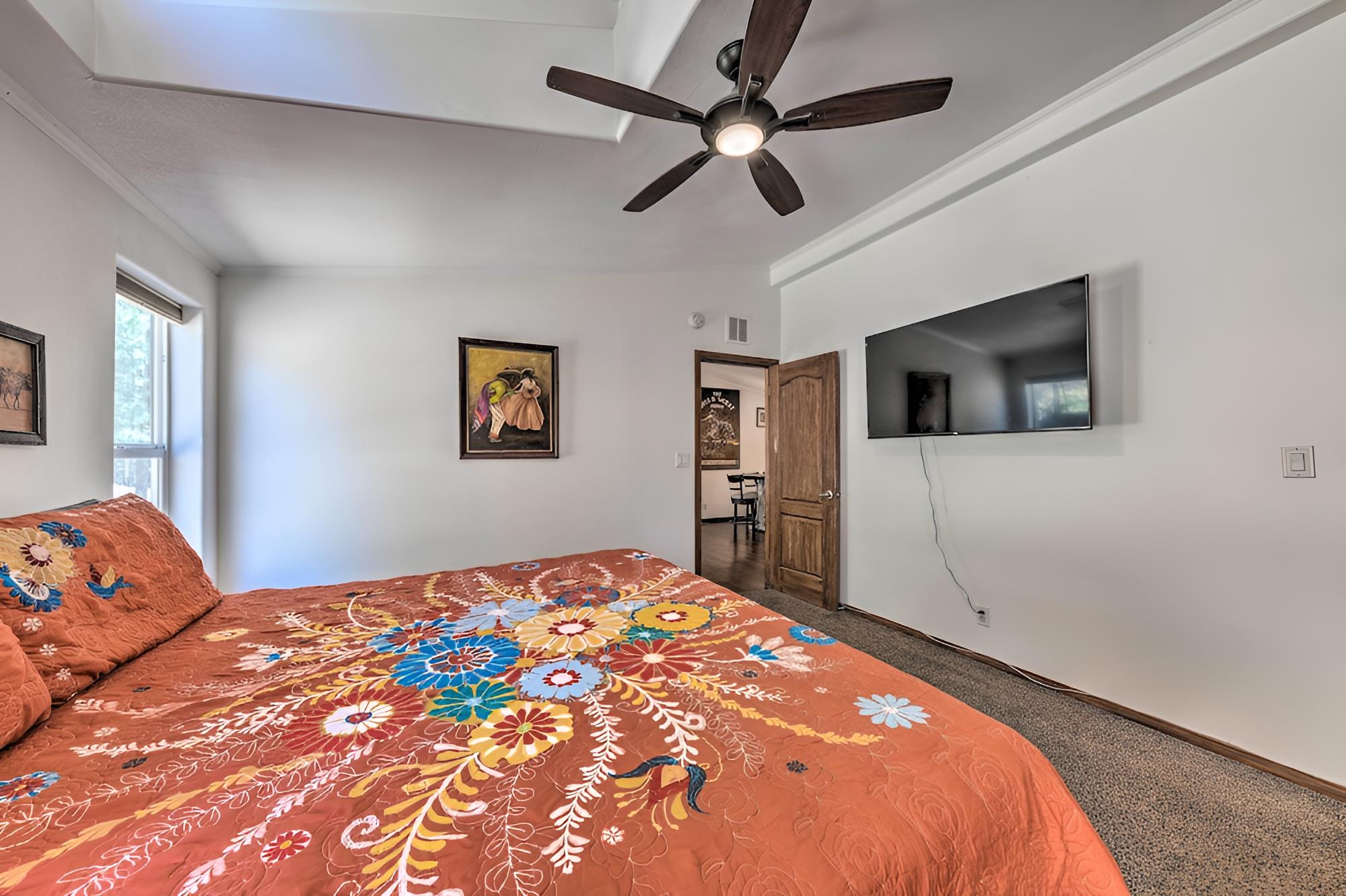 Tree-lined Alto Cabin: Near Parks & Trails!