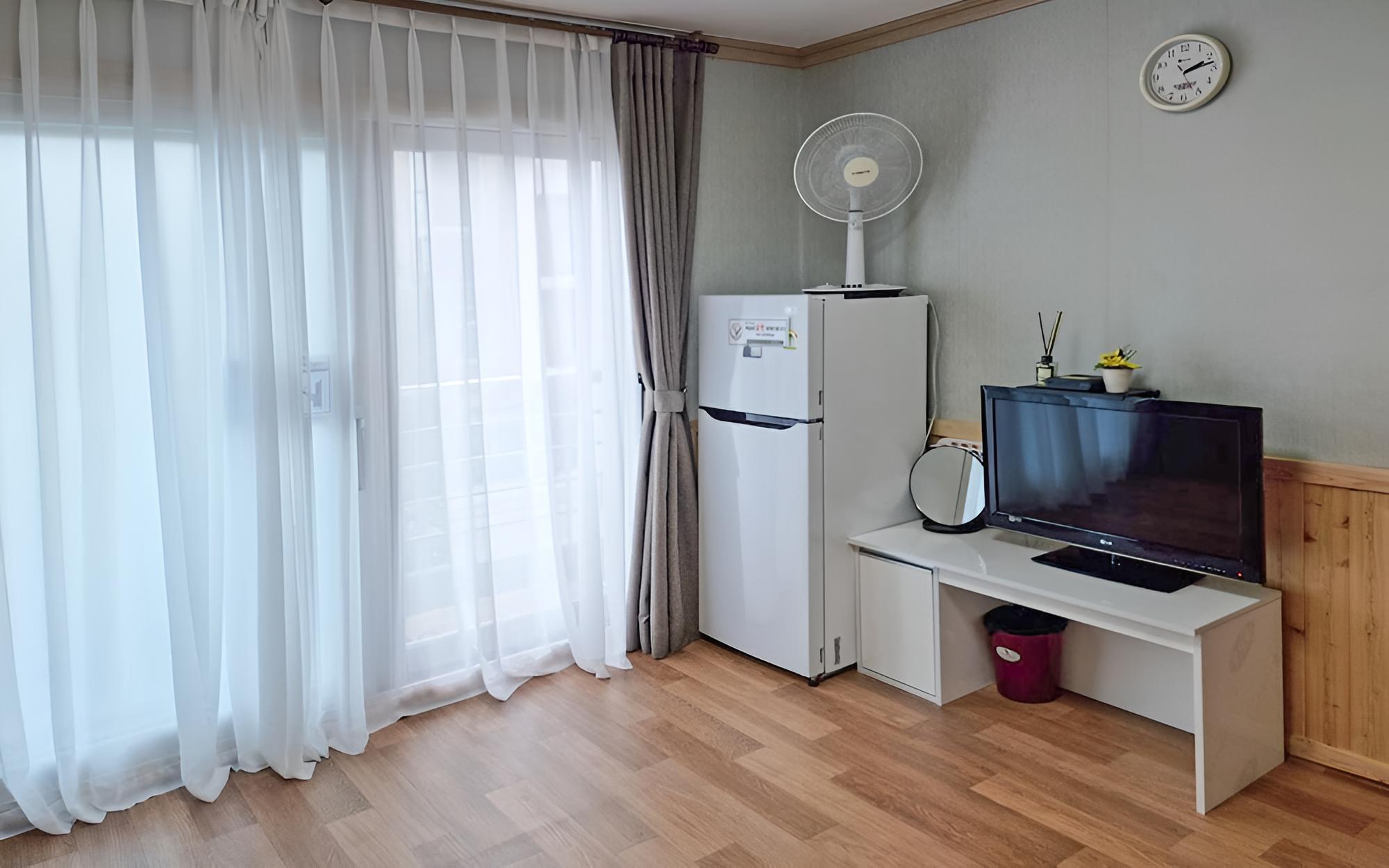 Yangyang Muhak Motel