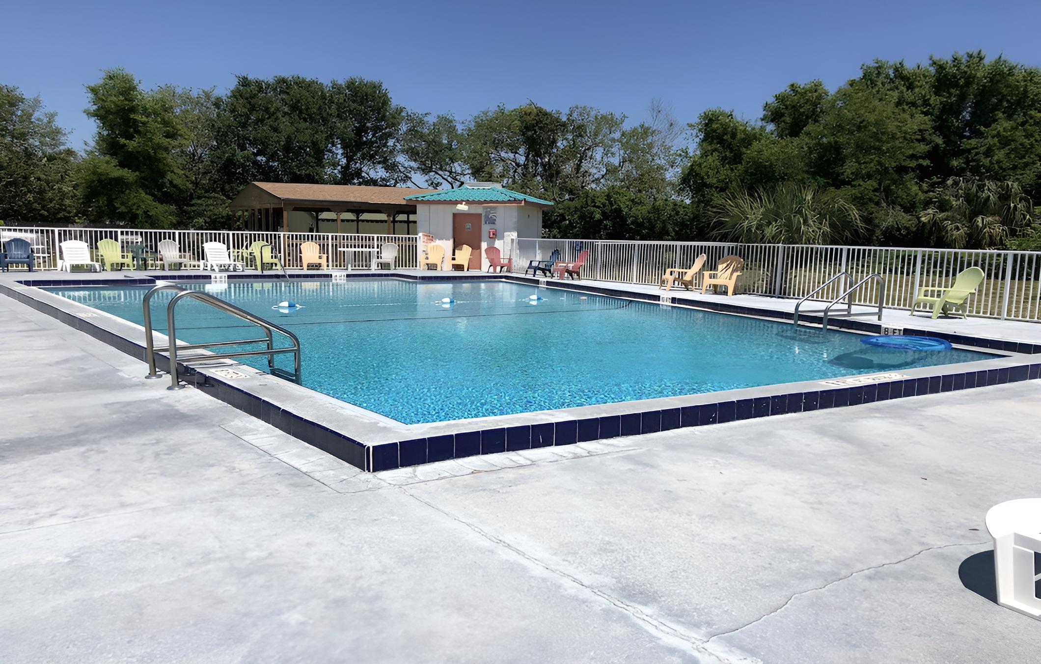 Executive Garden Titusville Hotel view 2