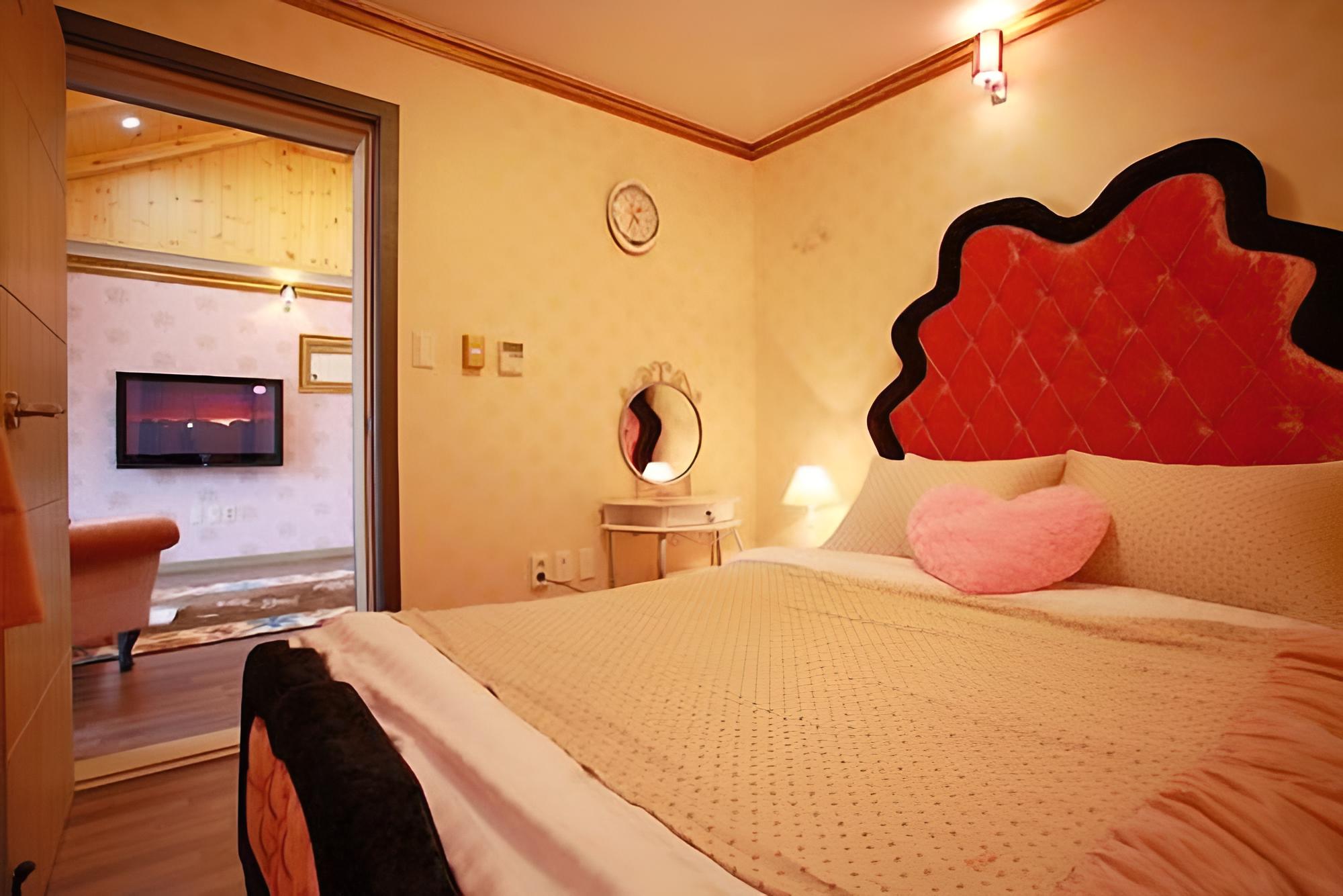 Taean Golden Wave Pension