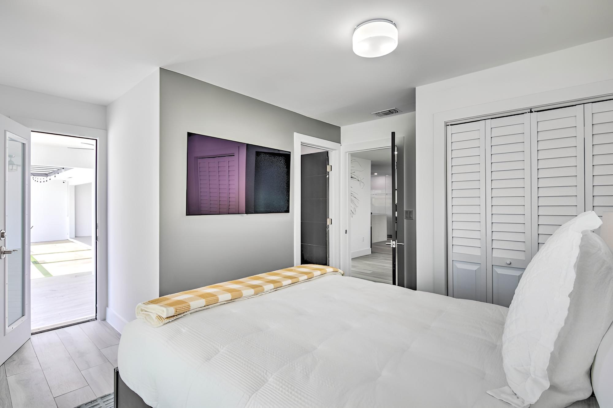 Upscale Miami Escape: 20 Mi to South Beach! photo 2