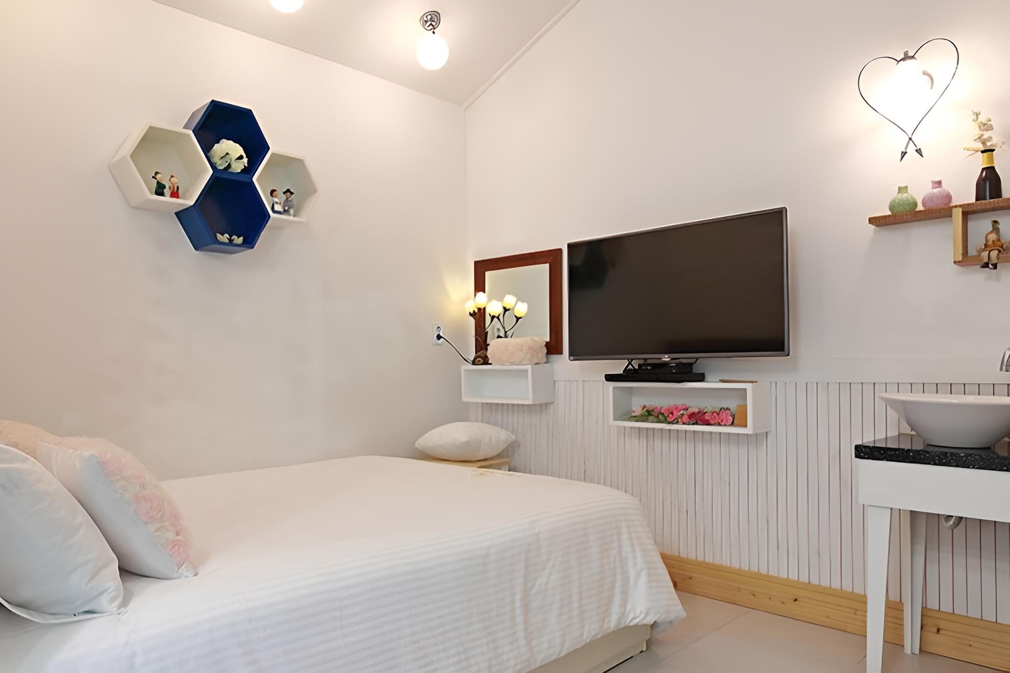 Gyeongju Full Garden Pension