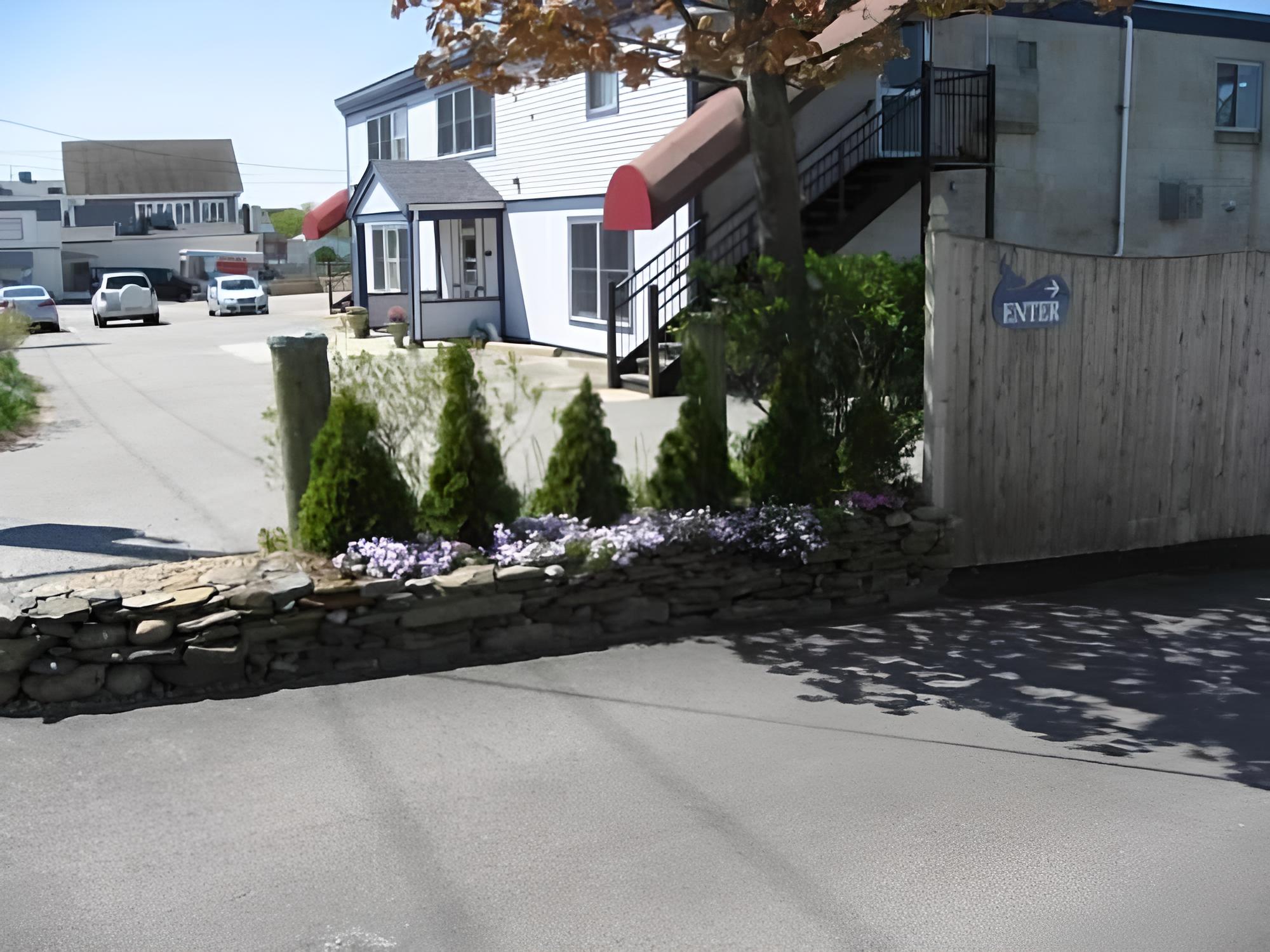 Sea Whale Motel - Property Image 1