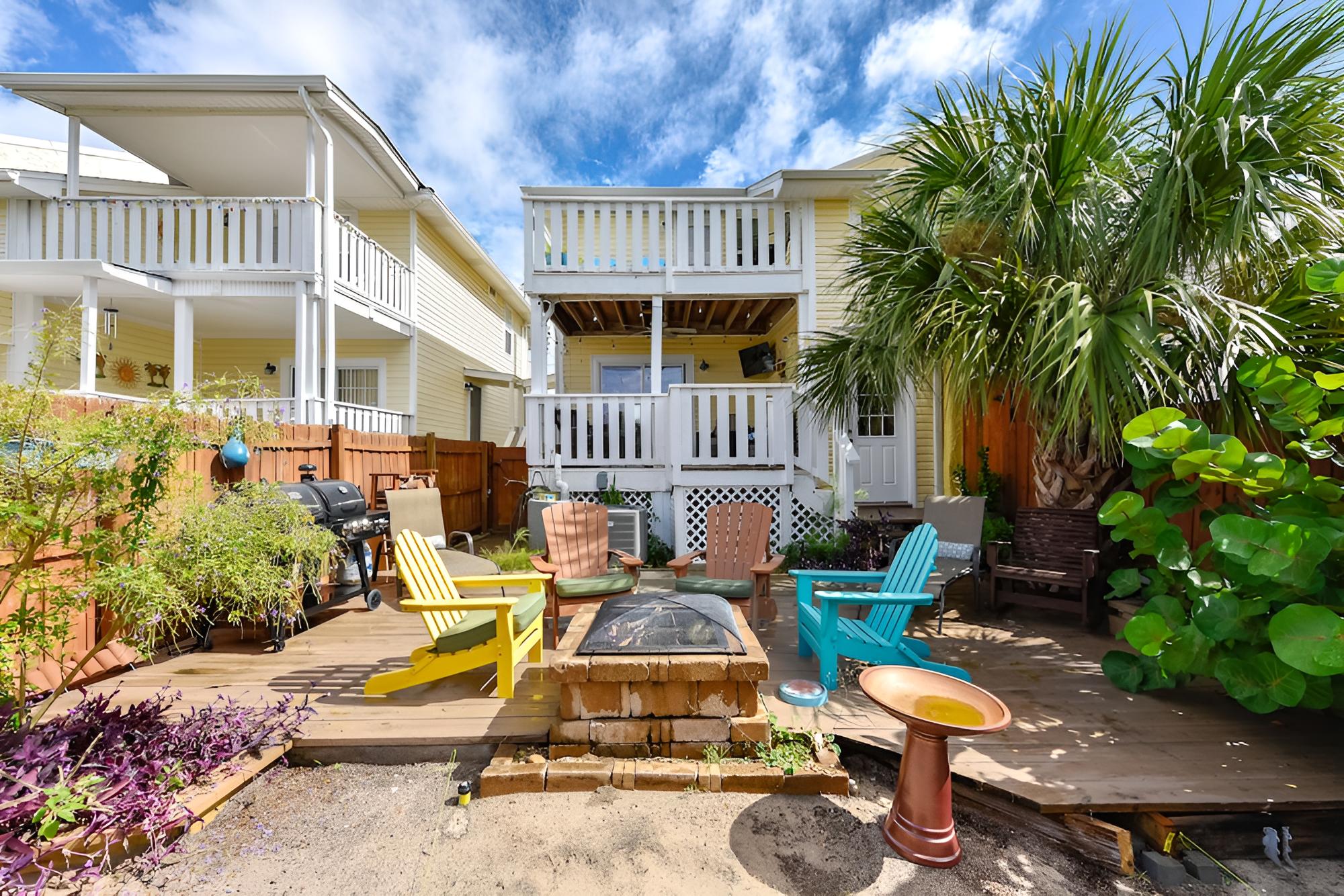 Casa El Sueno by Book That Condo view 3