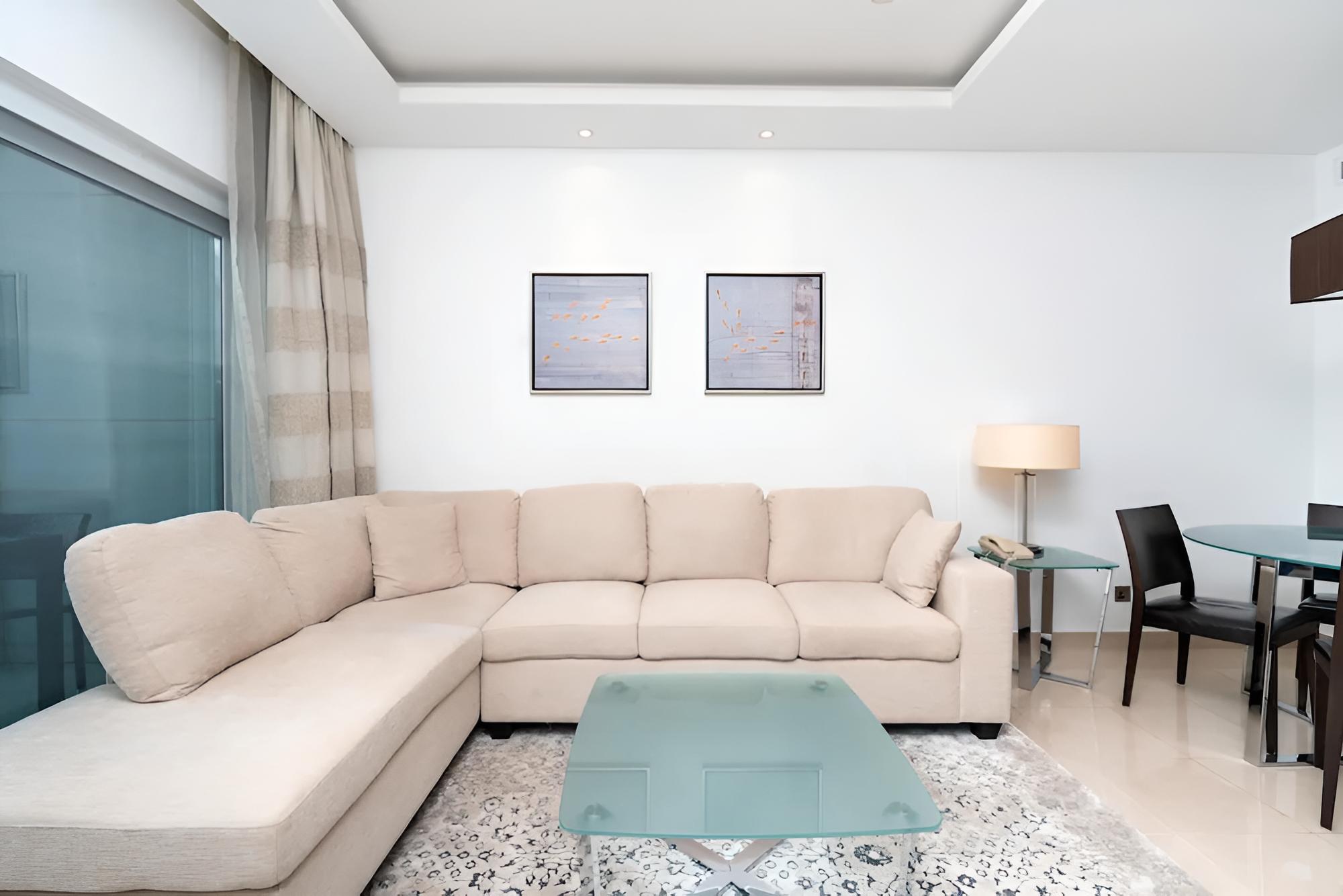 Cozy 2bdr in Jumeirah Lakes Towers