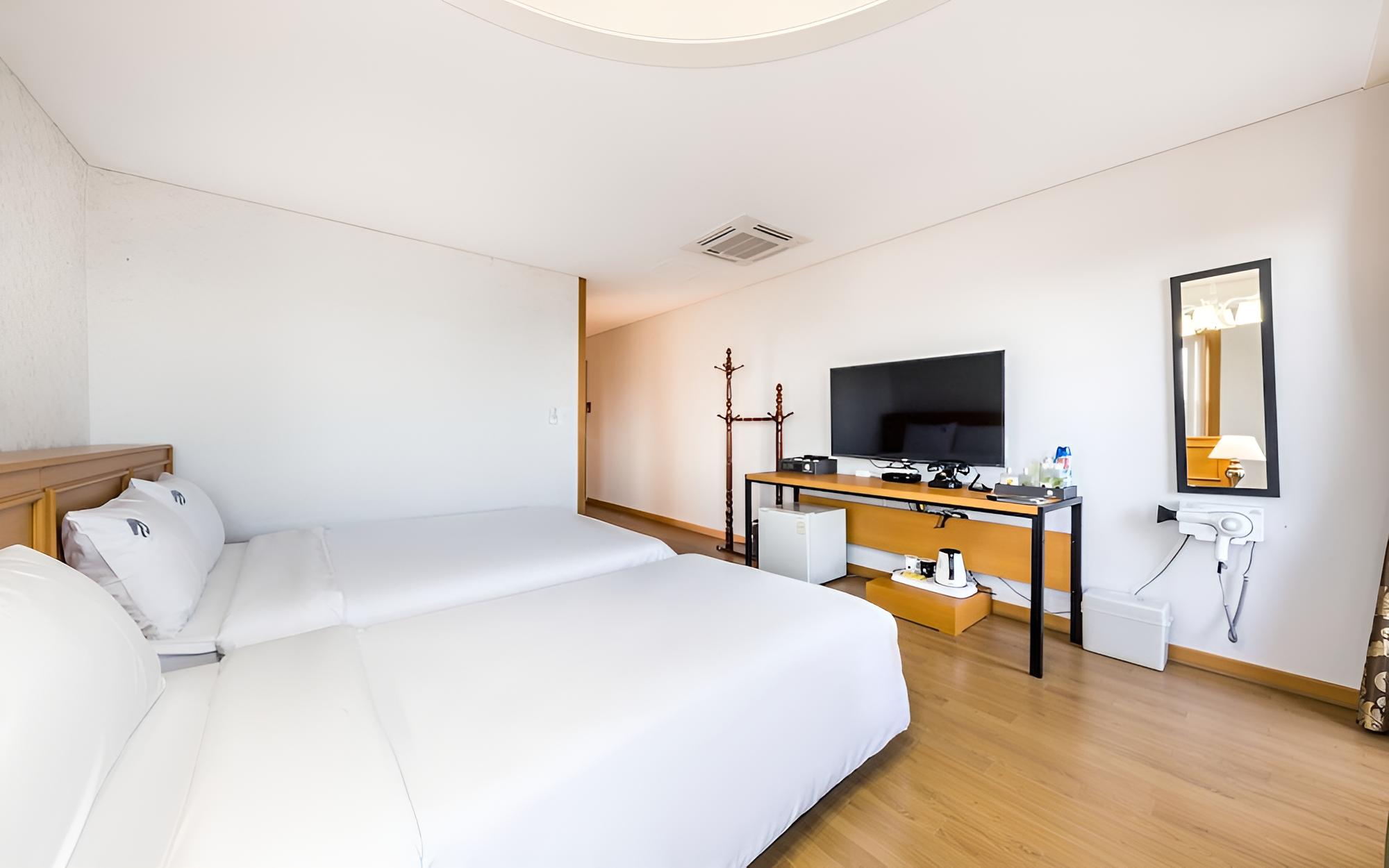 Gangneung Gyeongpodae La Mer Hotel