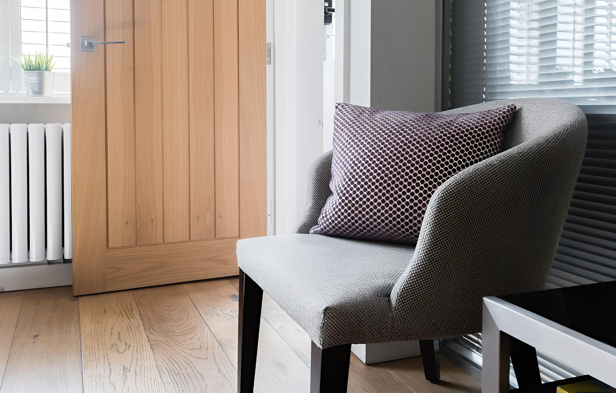 The Escalier Mews - Stunning 3BDR Mews Home Flooded with Natural Light