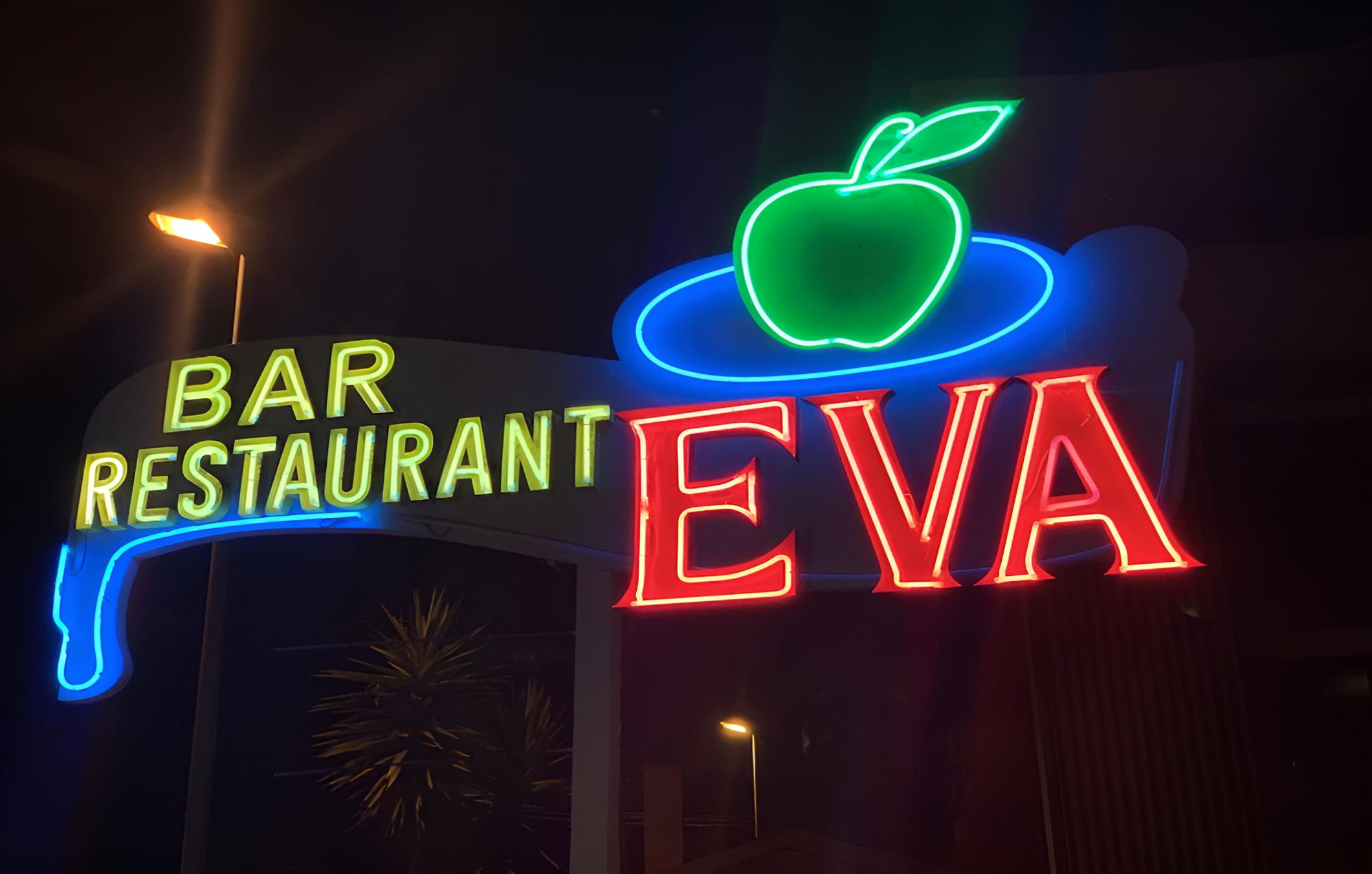 Eva Apartahotel