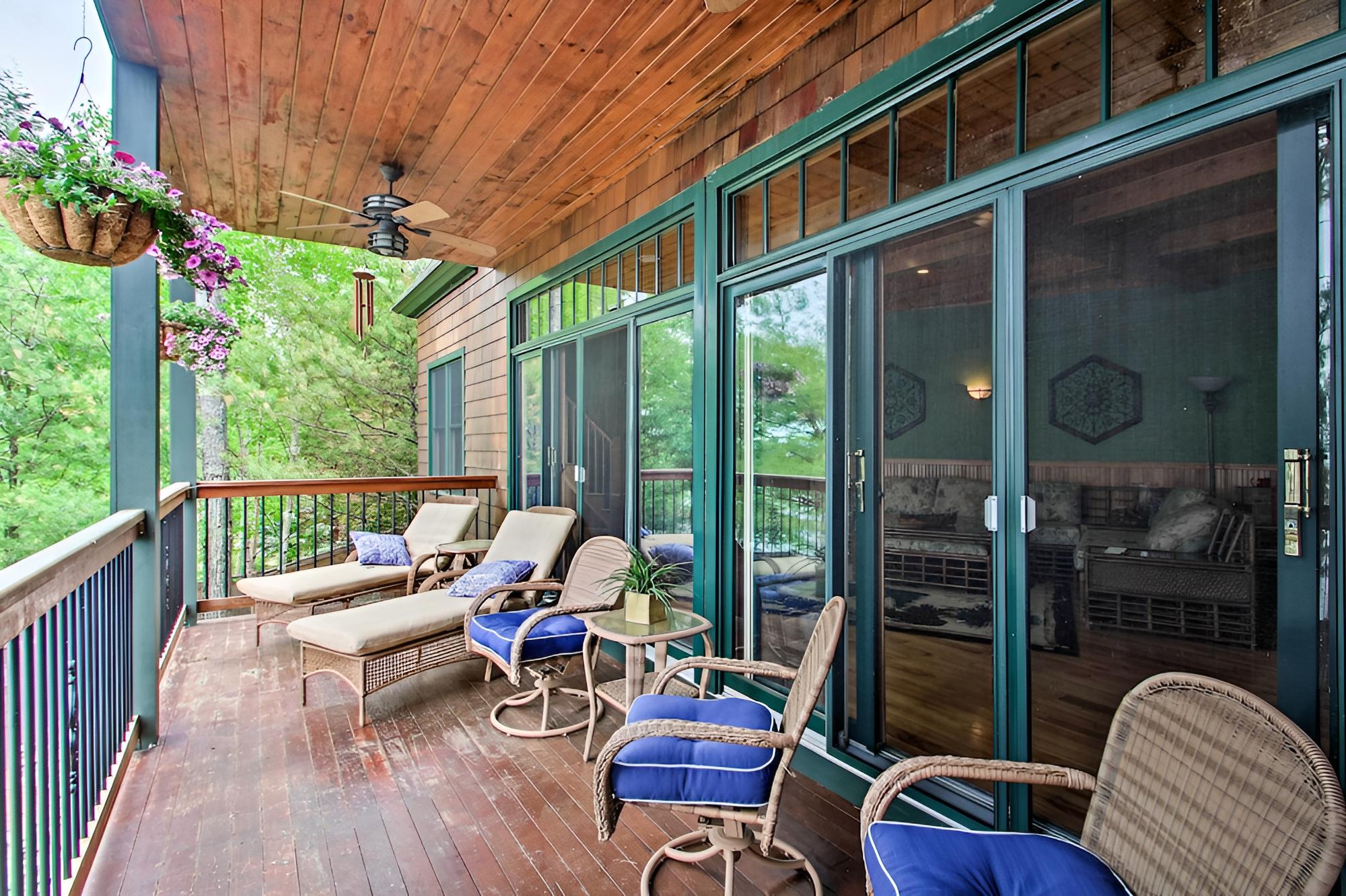 Lakefront Alton Bay Home W/movie Theater+dock