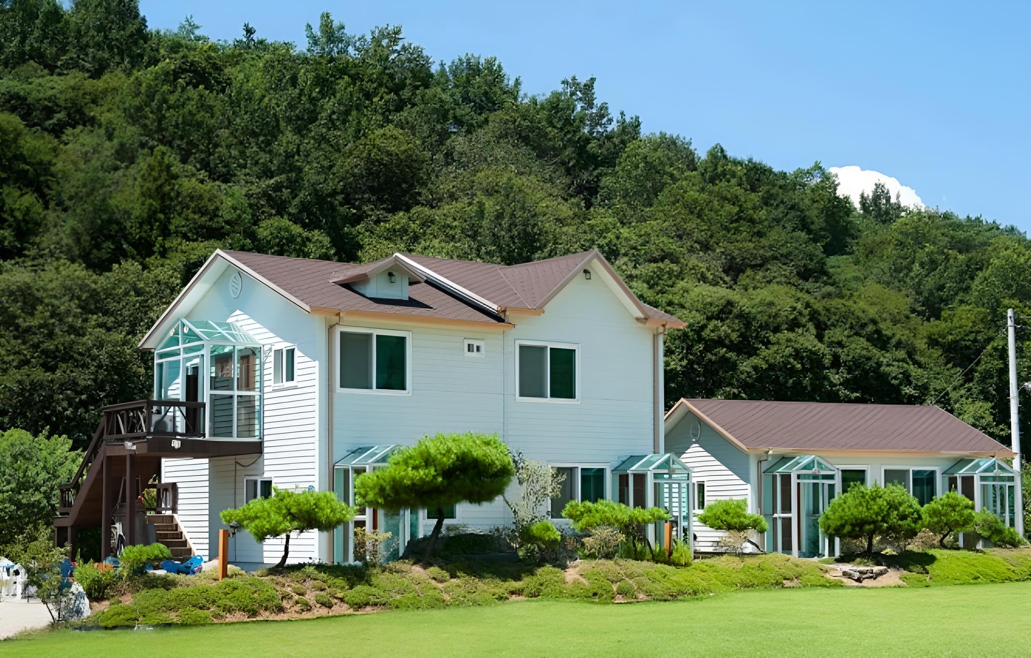 Damyang Clover Pension