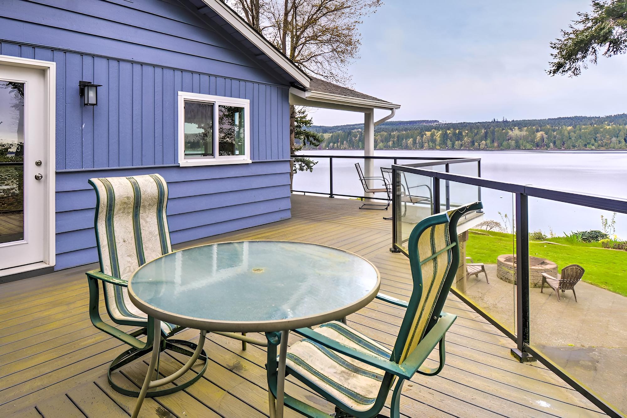 Renovated Kingston Home: Game Room & Deck!