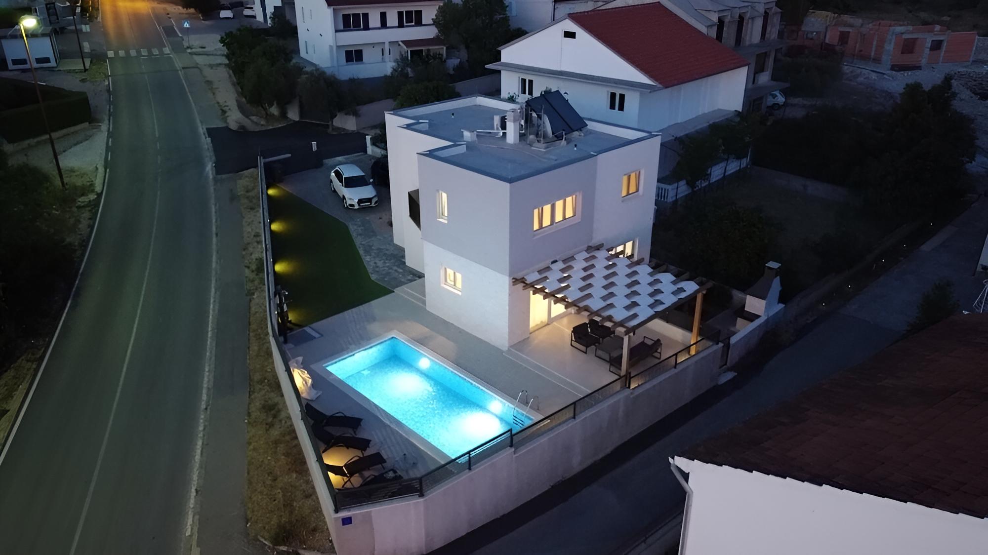 Kreso - With Pool - H view 2