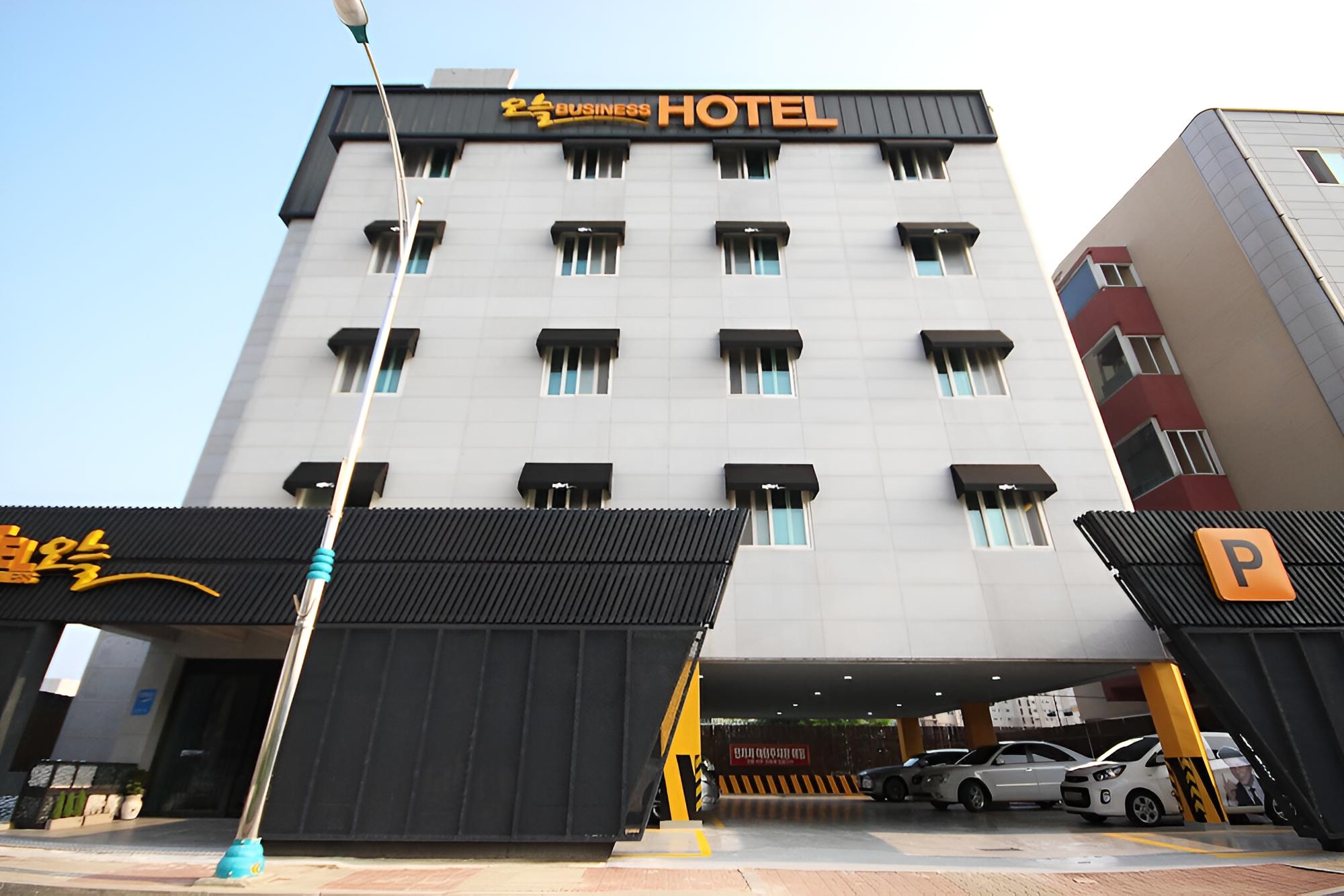 Muan Namak Oneul Hotel