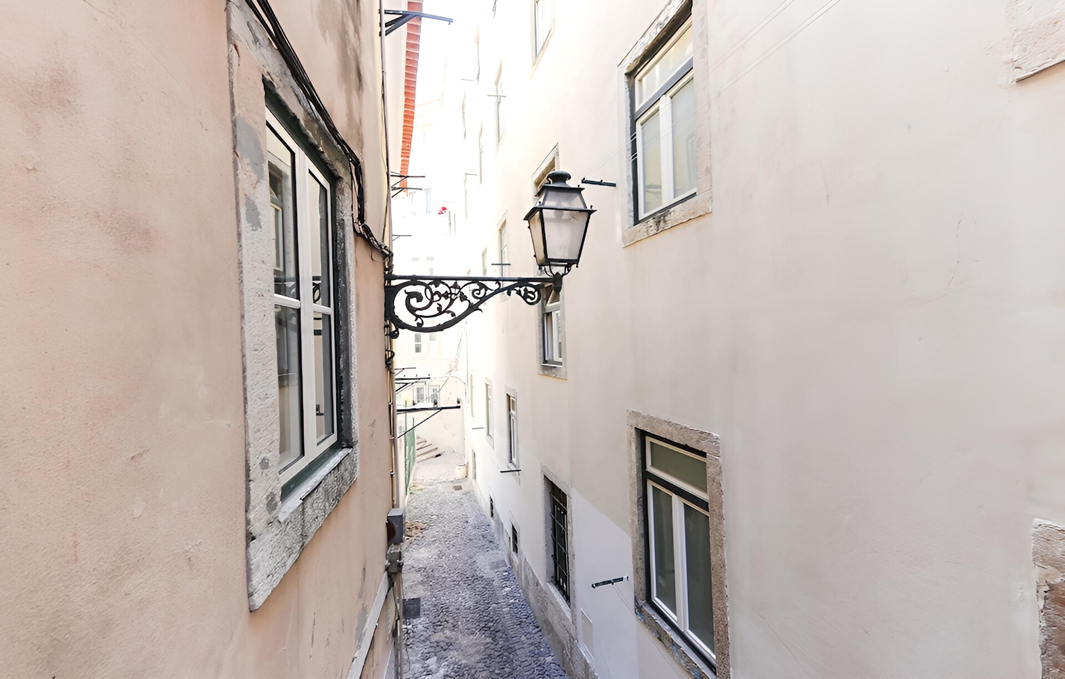 Downtown Stylish by Homing