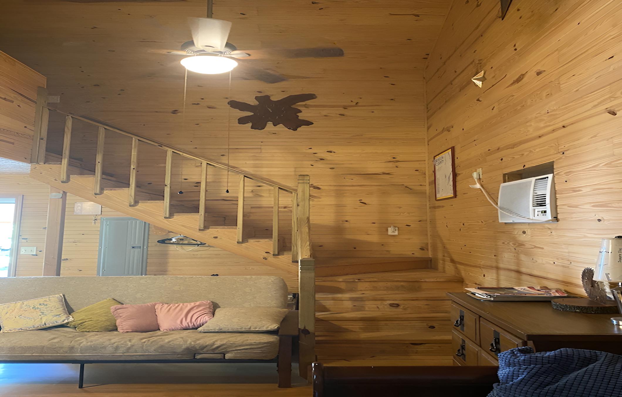 Little Tracks Cabins
