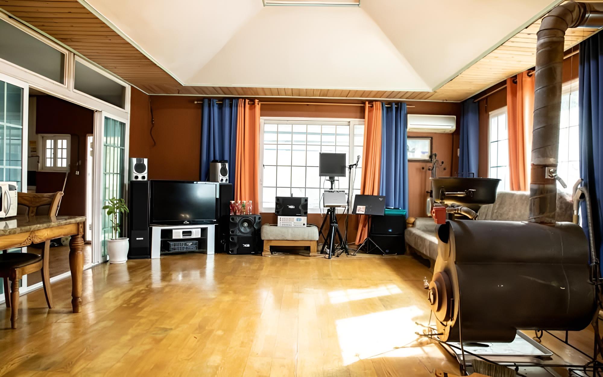 Photo 9