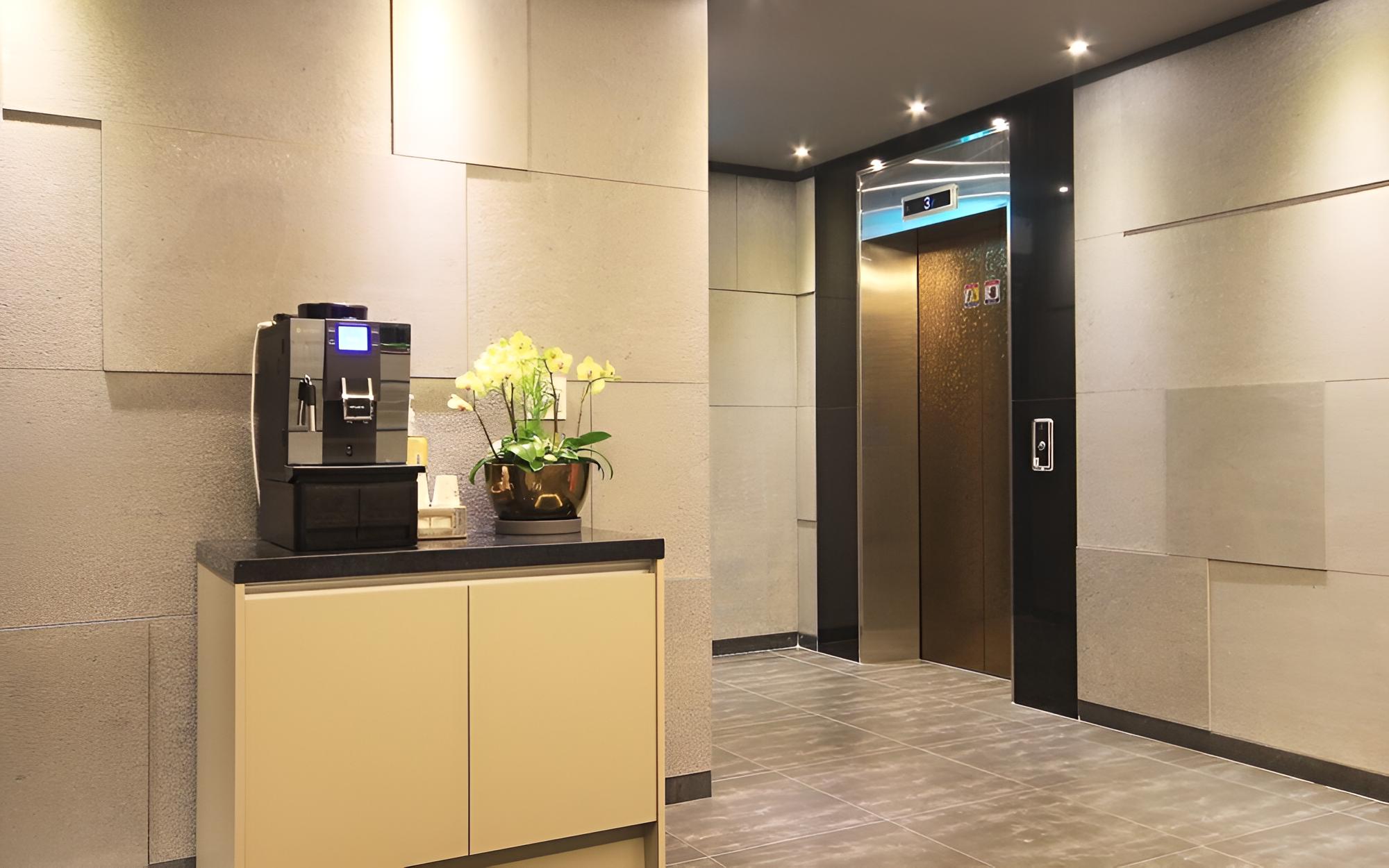 Gwangju Cheomdan Ferrari Hotel
