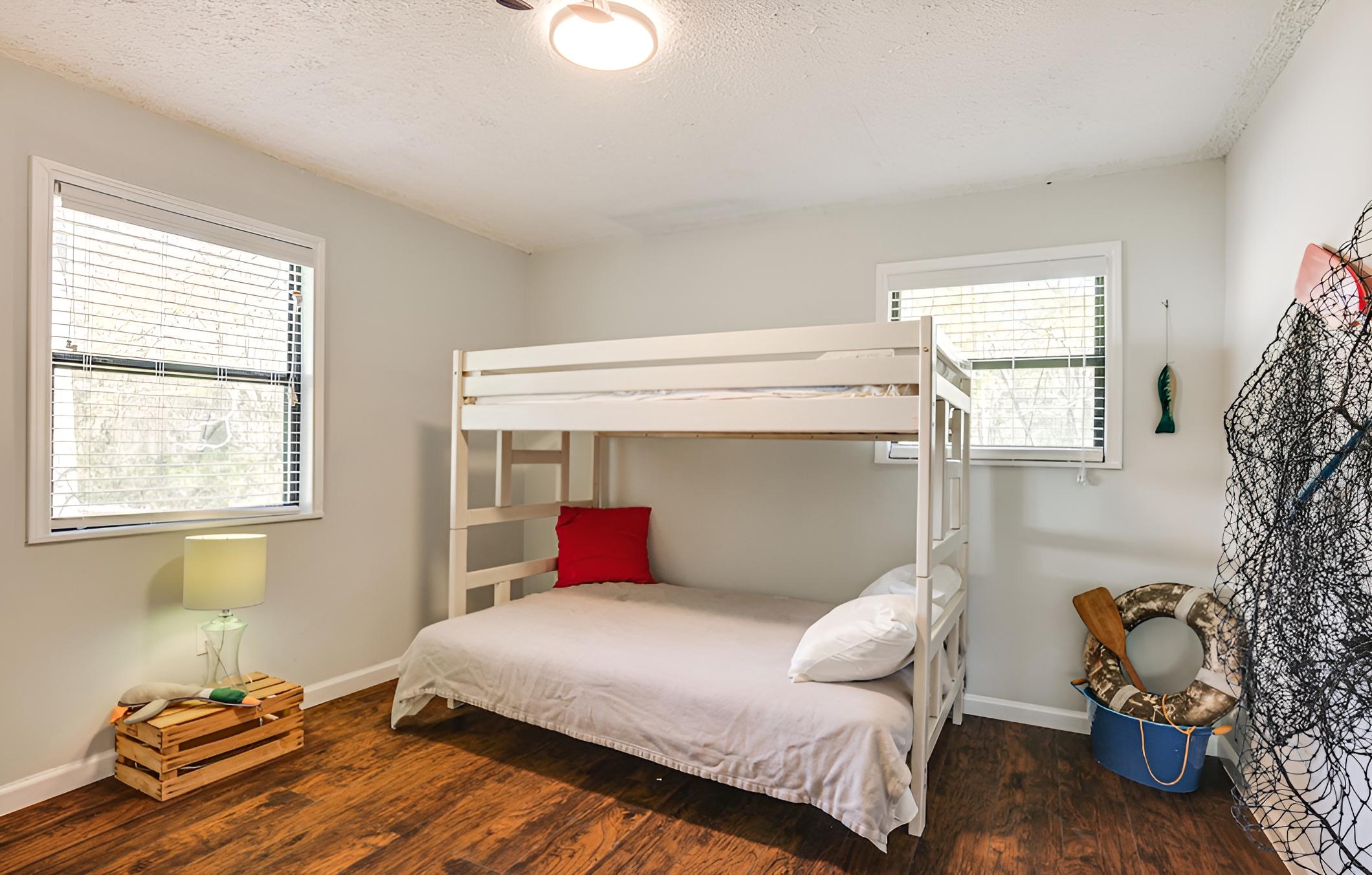 Dog-friendly Cleveland Home w/ Deck, Near Fishing!