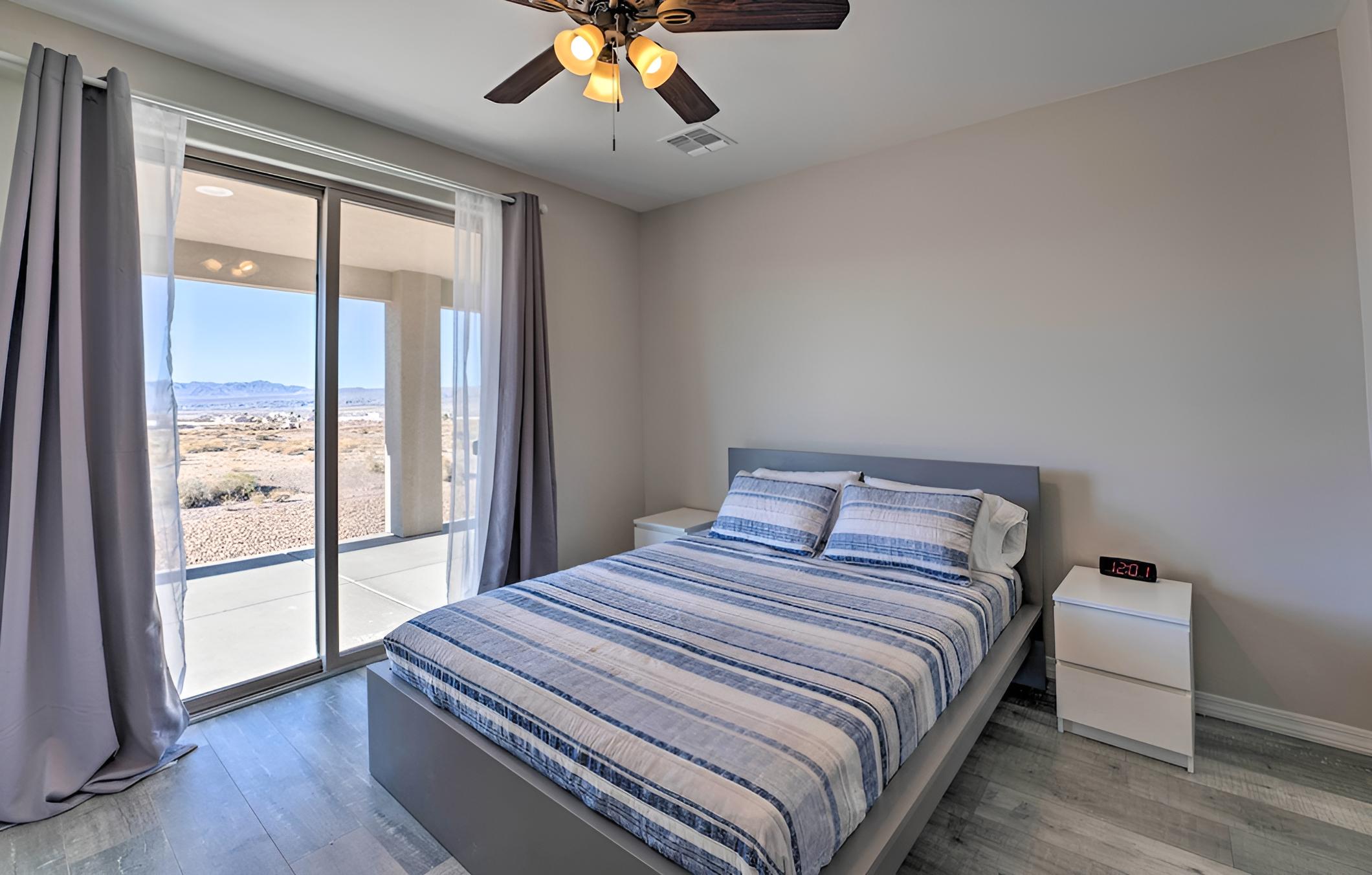 Cozy Bullhead City Home w/ Grill, 3 Mi to CO River