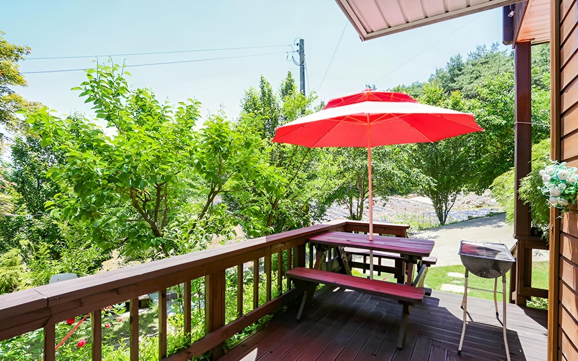 Jecheon Haereul Pumeun Dal Pension