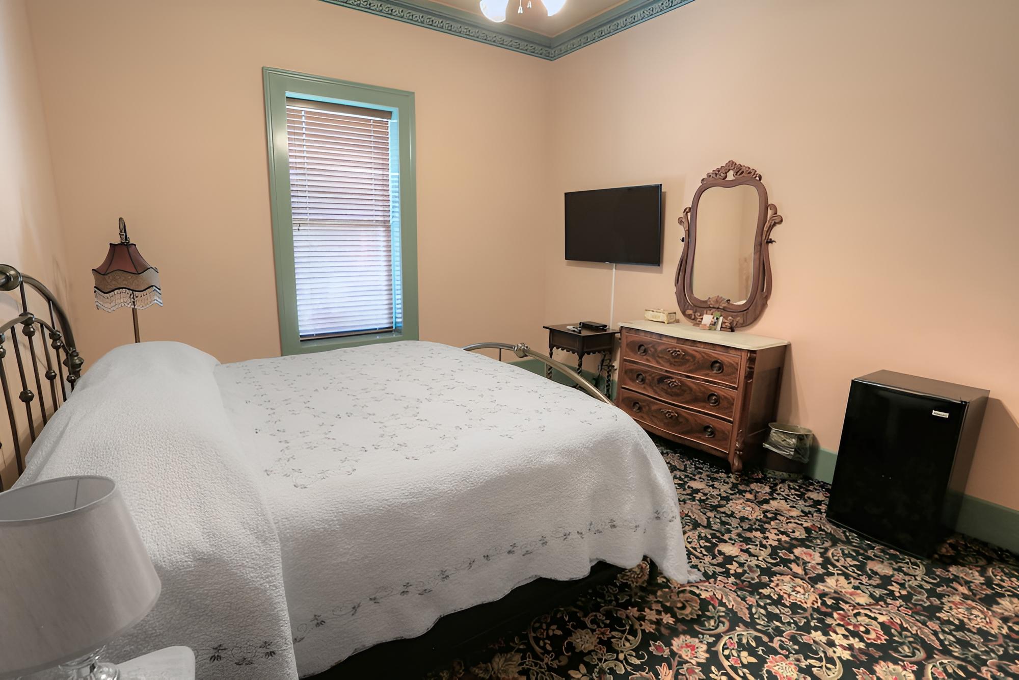 Walla Walla Vacations - The Weinhard Hotel - Property Image 4