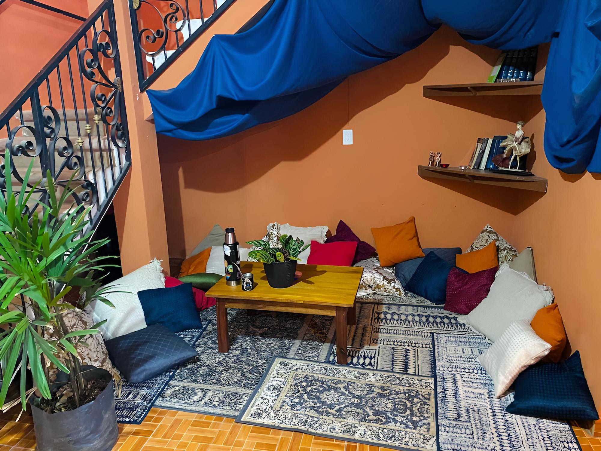 Alena Hostal