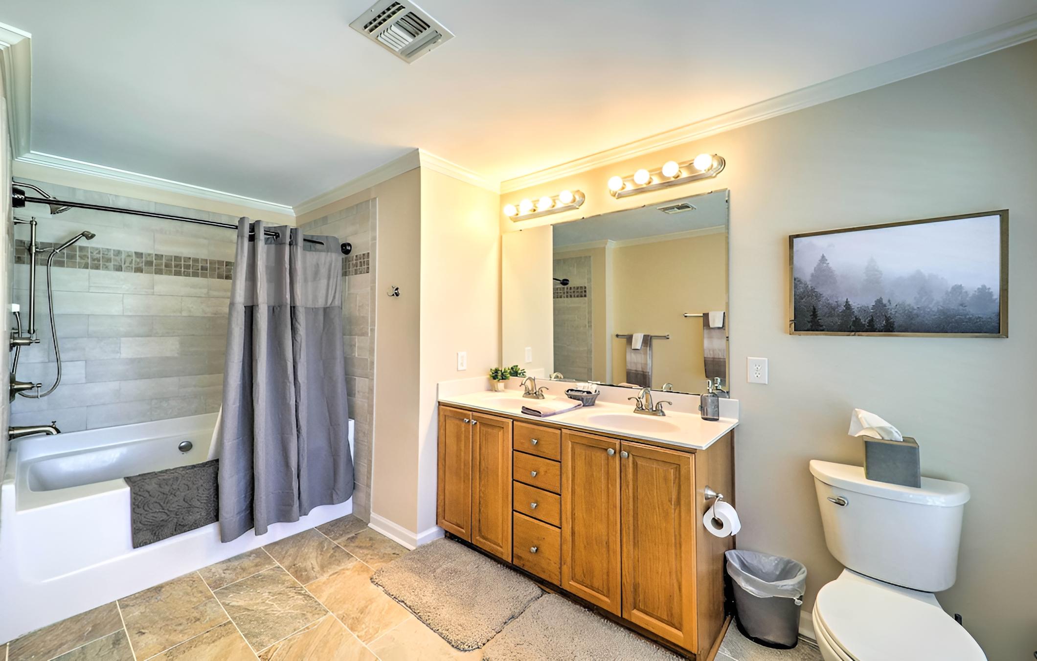 Banner Elk Townhome w/ Private Deck: Near Hiking!