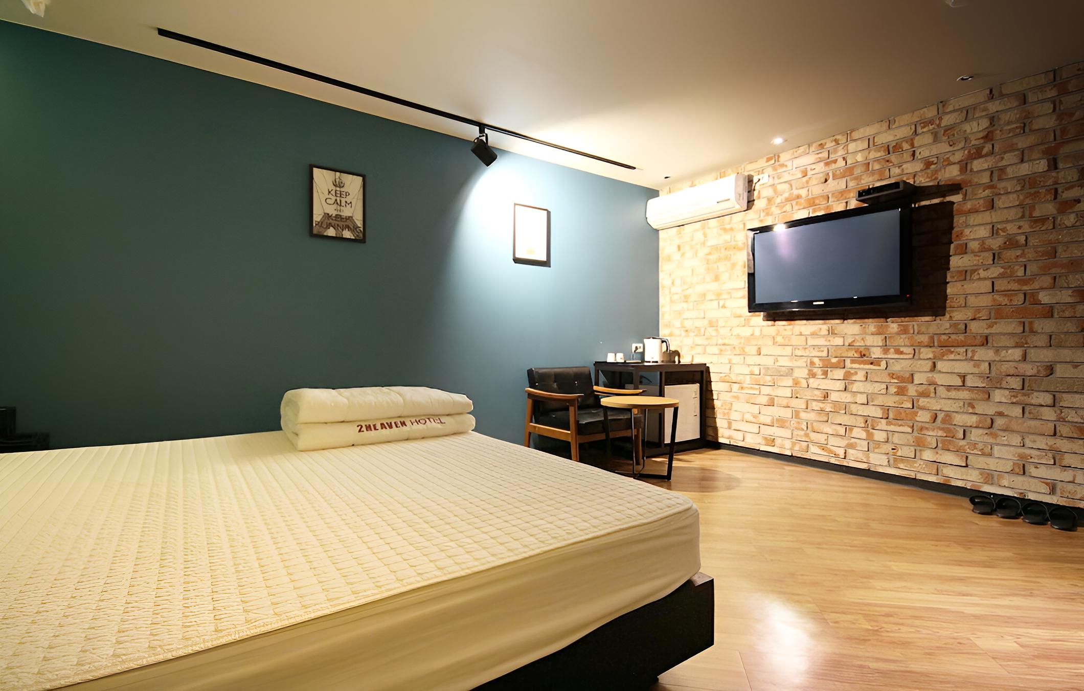 Busan Deokcheon 2heaven Hotel