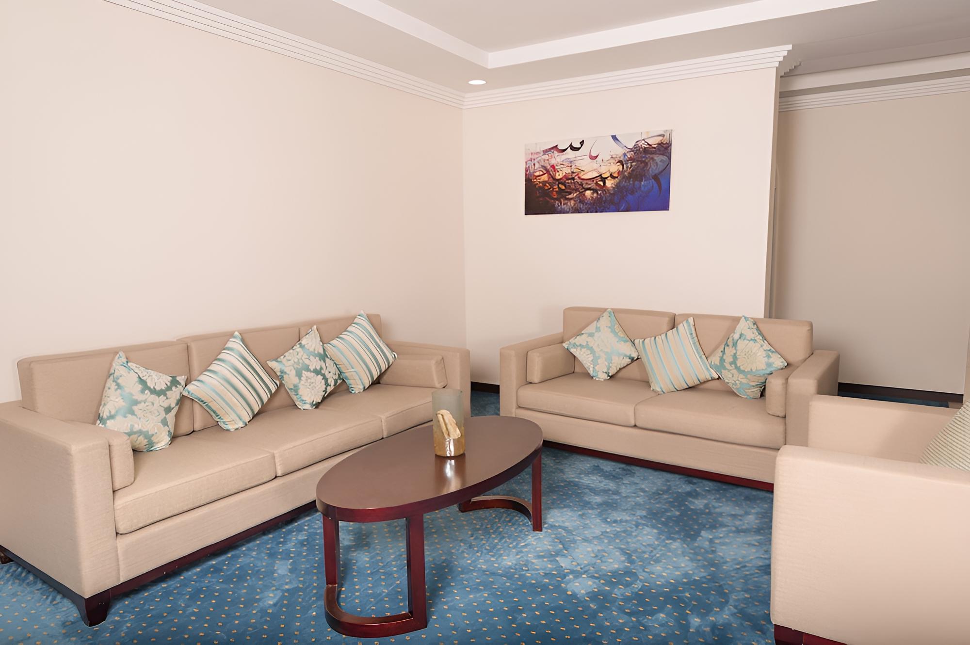 Laten Suites