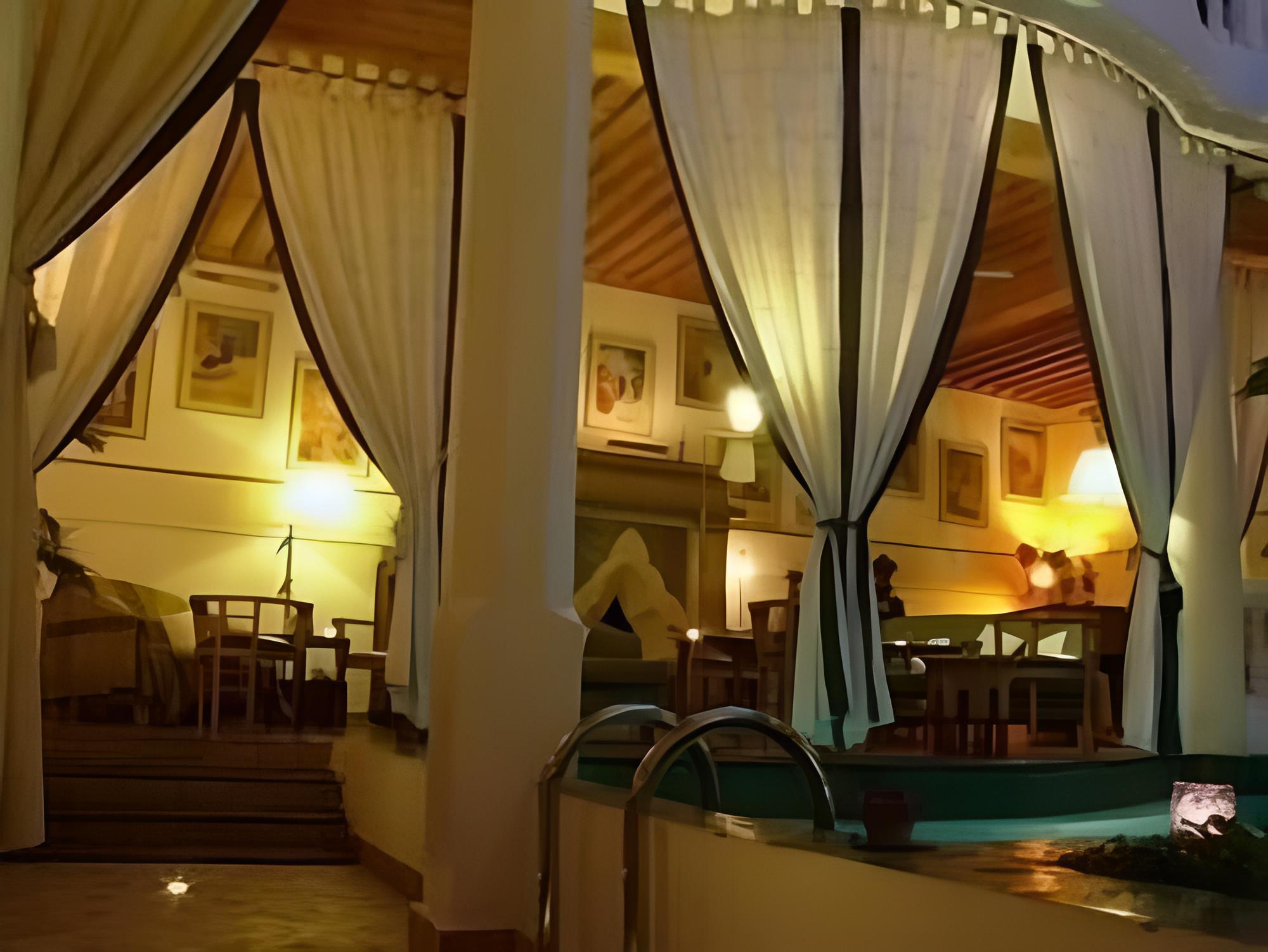 Riad Moucharabieh