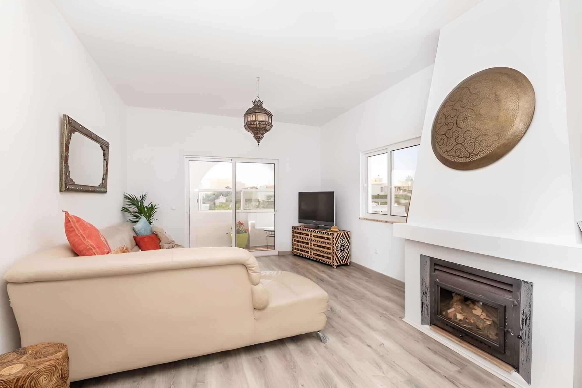 Casa Pequena by Portucasa