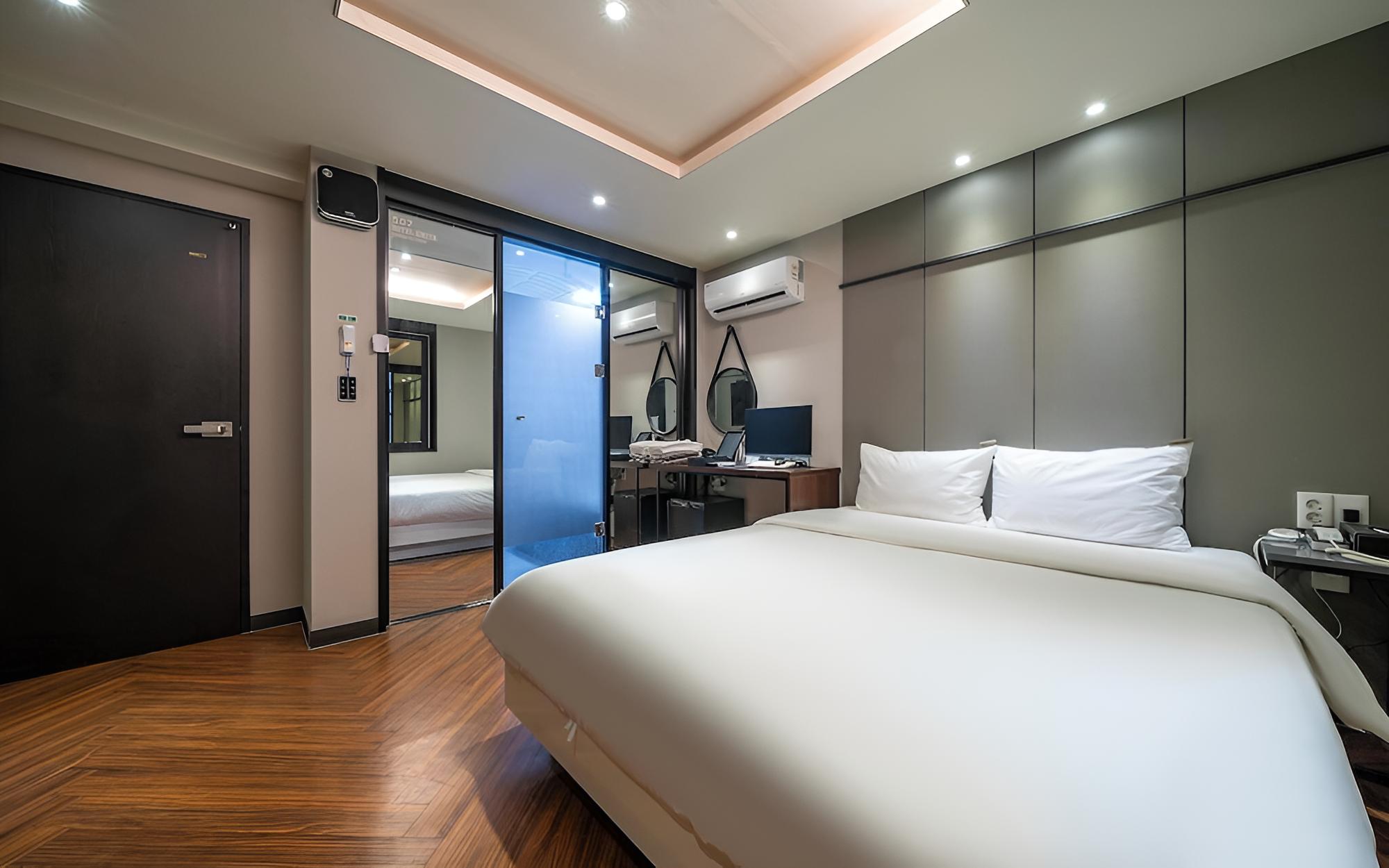 Busan Daeyeondong Hotel Smith